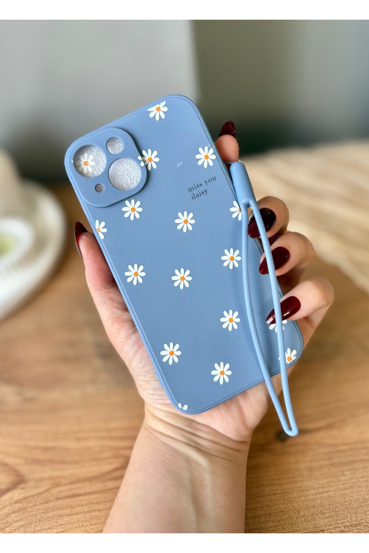 MirazTasarim IPHONE 15 PLUS TELEFON İPLİ MAVİ PAPATYA DESENLİ KILIF