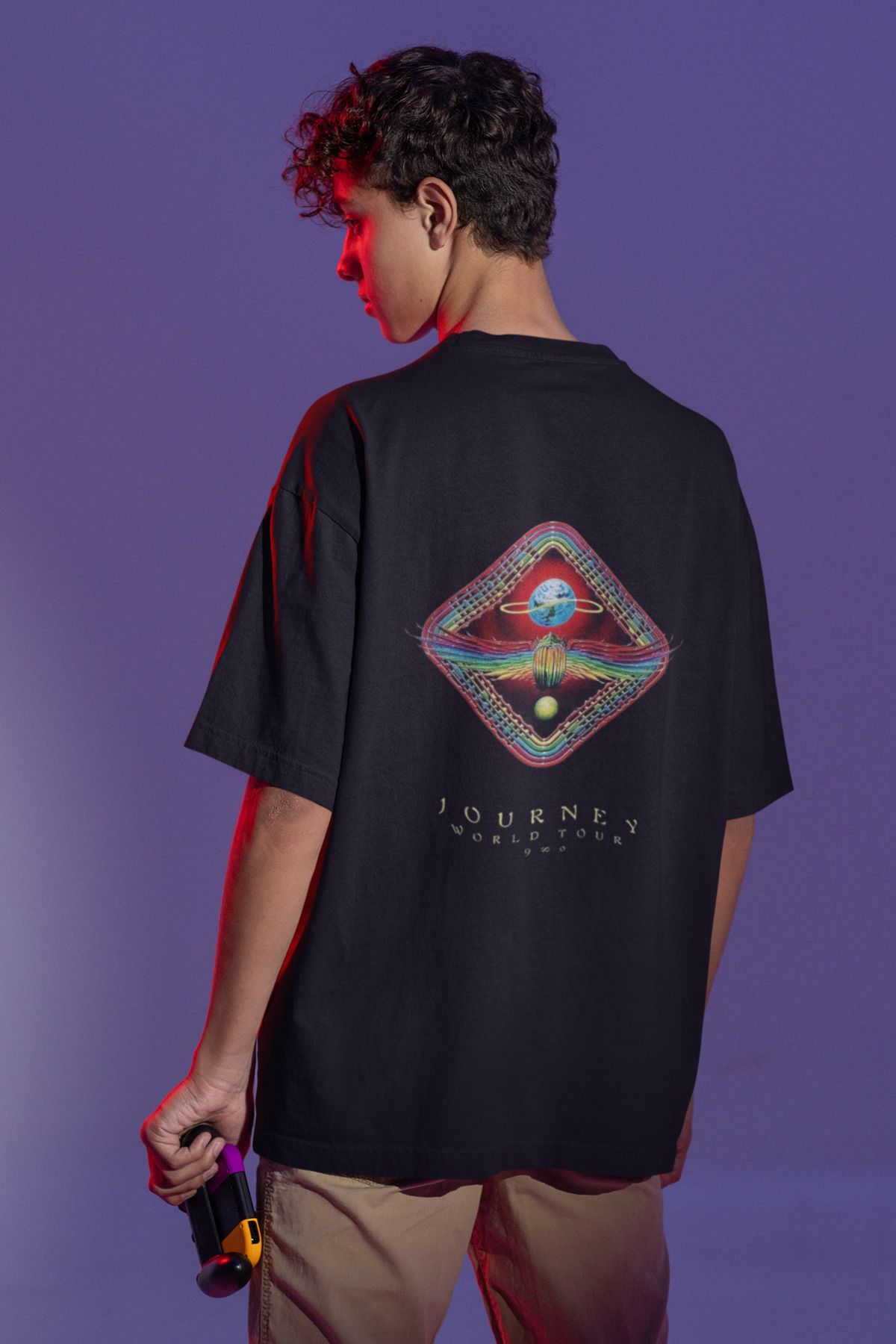 MAGORS J.JOURNEY SIRT BASKILI BİSİKLET YAKA PAMUKLU OVERSIZE KALIP KISA KOLLU UNİSEX TSHIRT