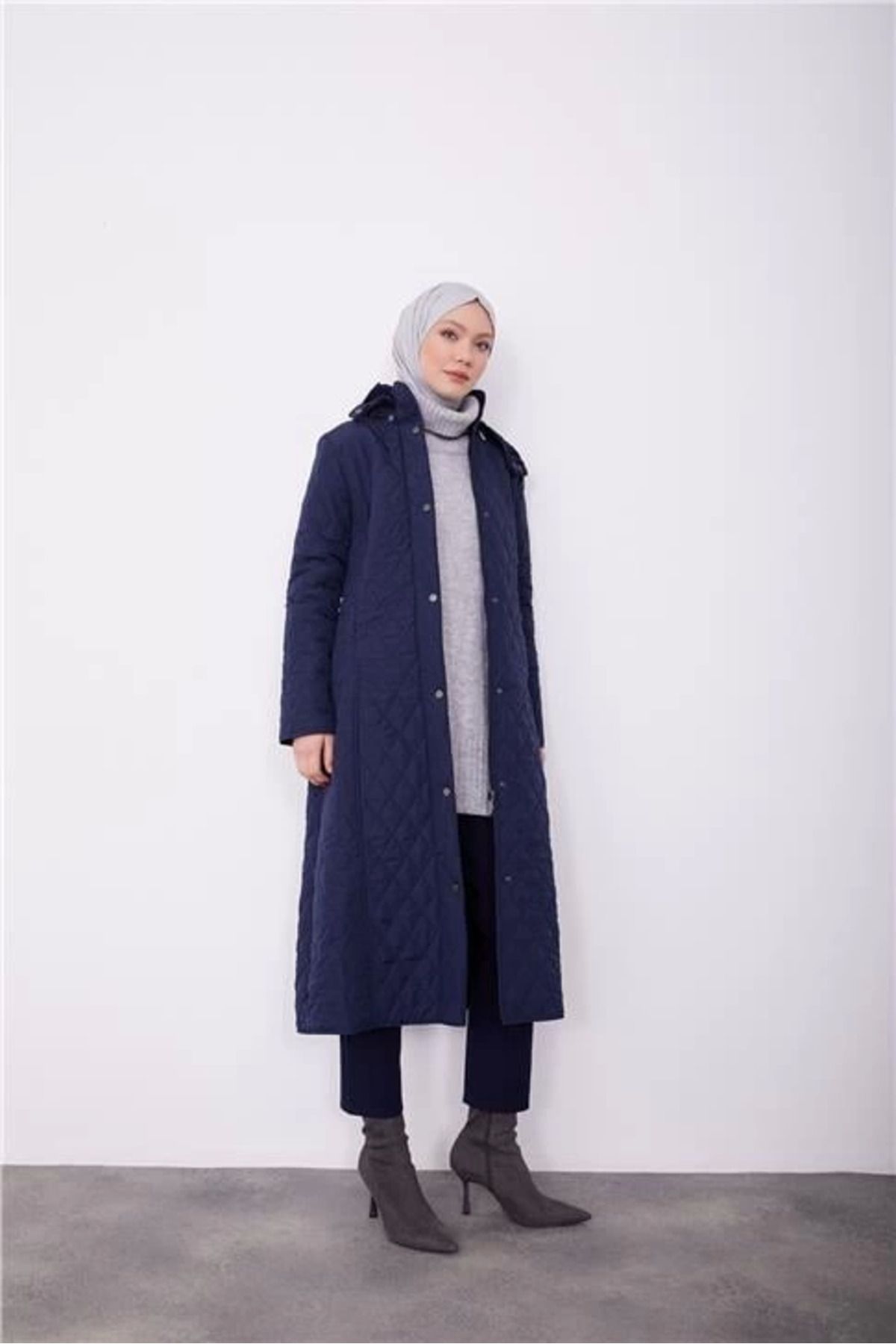 aradimtaradim Armine Kapitone Mont 23Kd8802 Lacivert