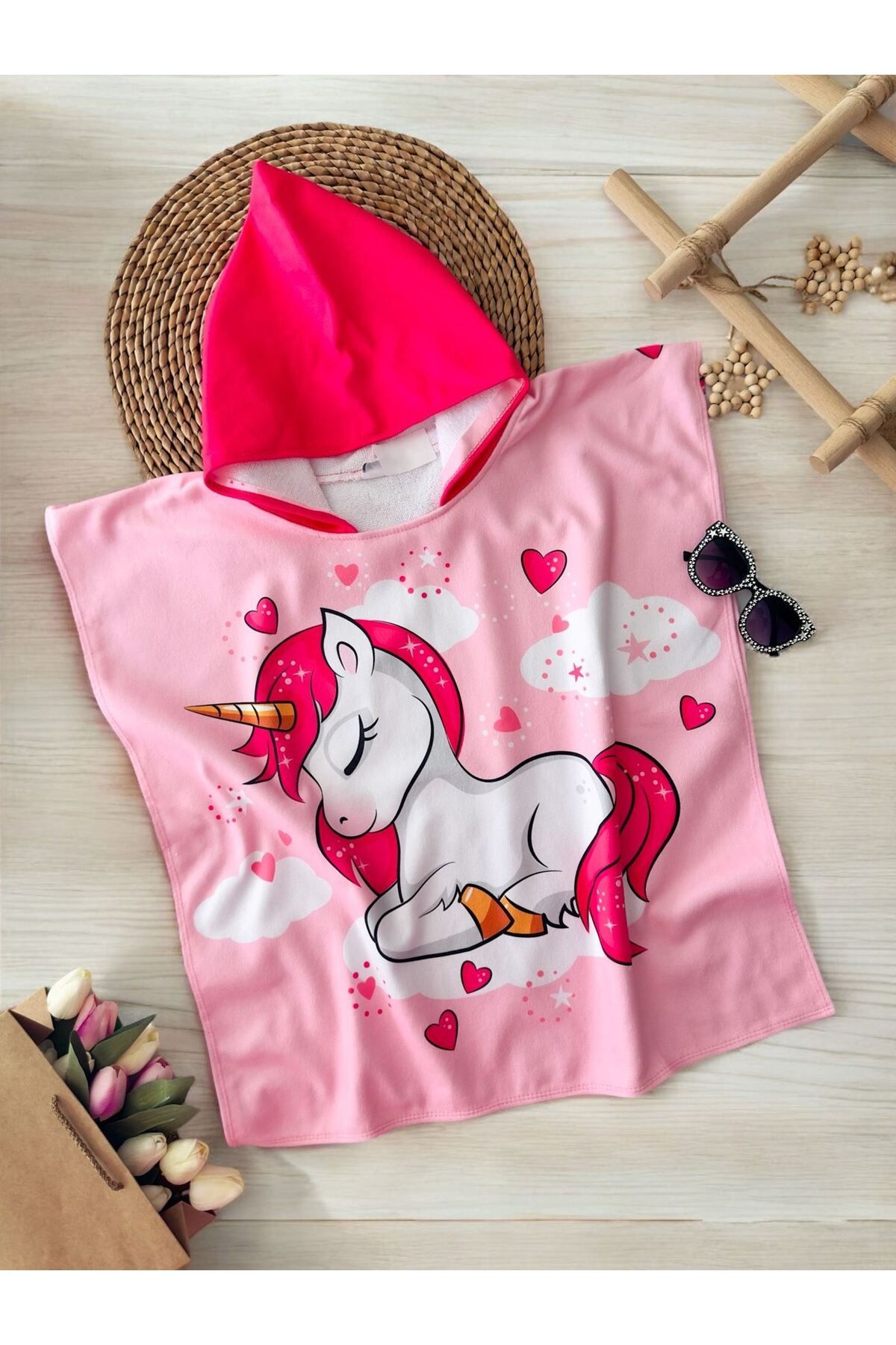 Bebetopya Unicorn Kalp Desenli Kız Bebek ve Çocuk Kapüşonlu Plaj Havlusu Panço