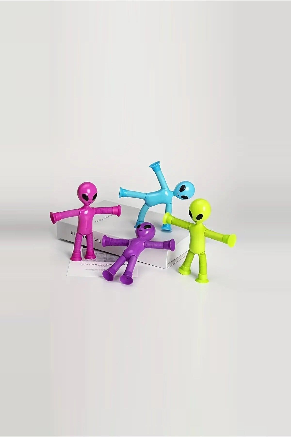 Hyd-Alien Toy with Telescopic Suction Cup, Fun Stress Shooter Toy with Keychain Feature 1 Piece 5