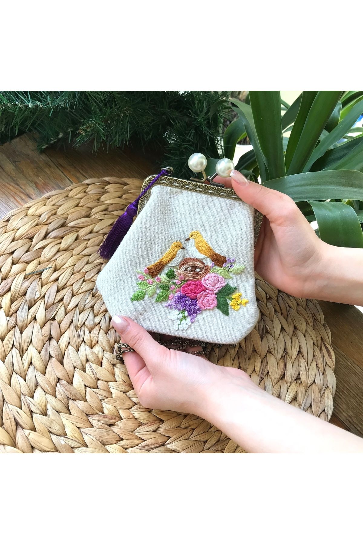 Home Krem Keten El Işlemeli Kuş Detaylı Vintage Tarzı Çanta. 13x13 Ölçülerinde . %100 El Emeği