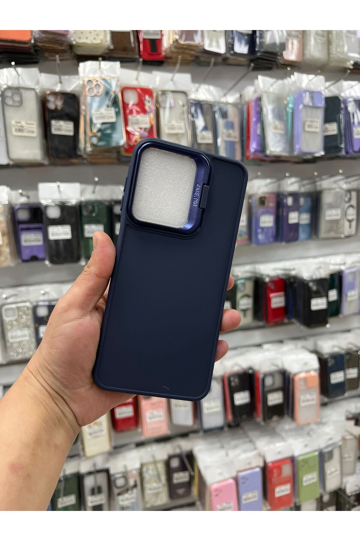 TECNOTREND XİAOMİ REDMİ 13C Stand Olabilen Tuşu Kolay Basmalı Lansman Kılıf