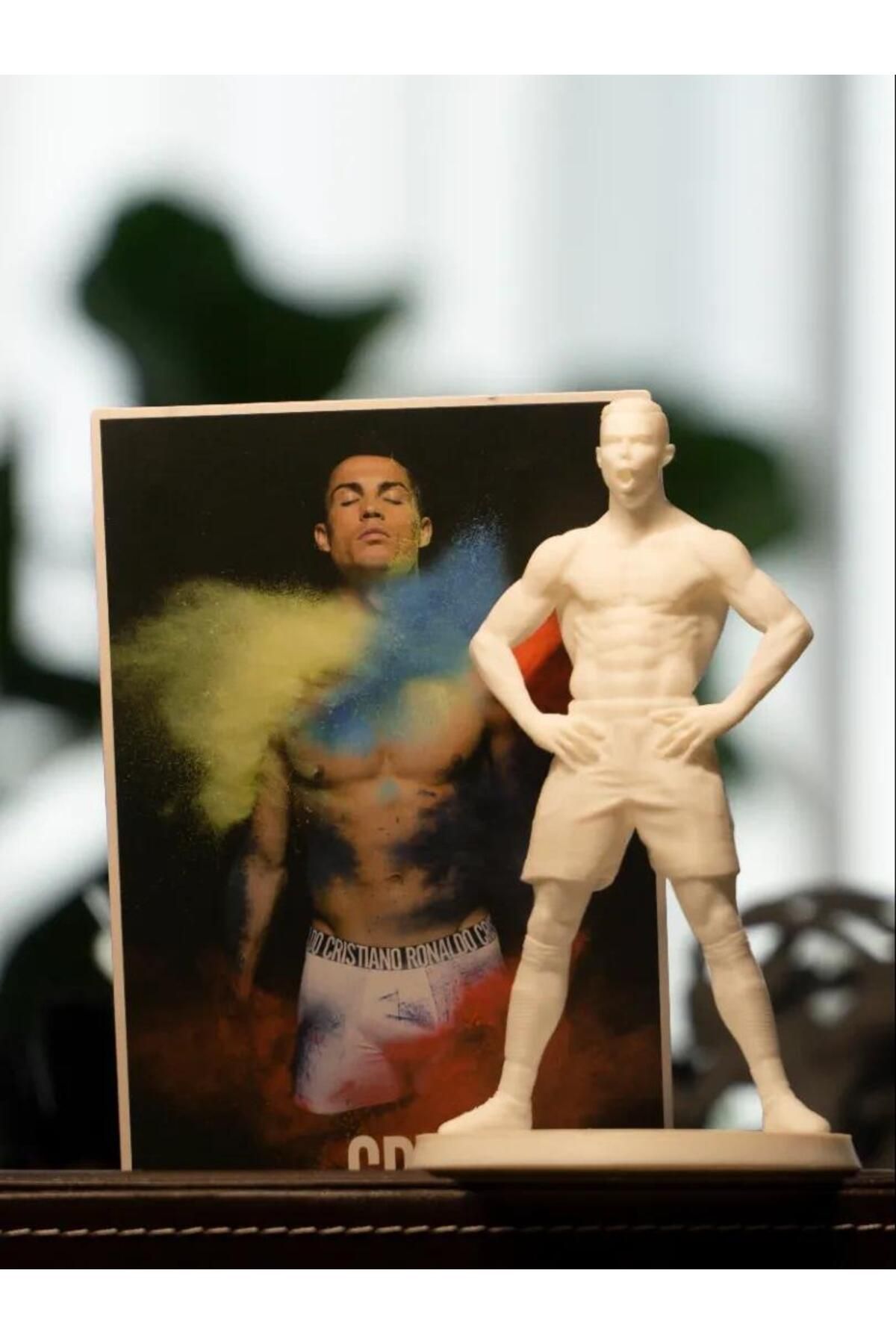 3DesignStore Efsane Futbolcu Figürü