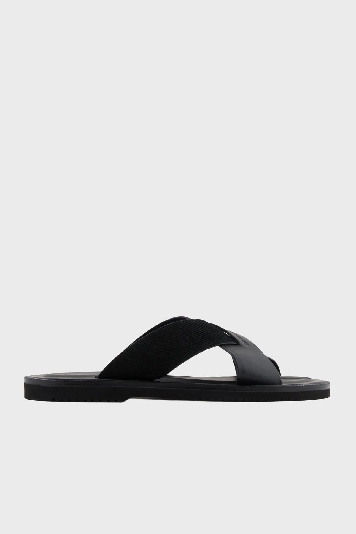Emporio Armani Hakiki Deri ve Süet Detaylı Çapraz Çift Bantlı Terlik Erkek TERLİK X4P124 XR340 K001