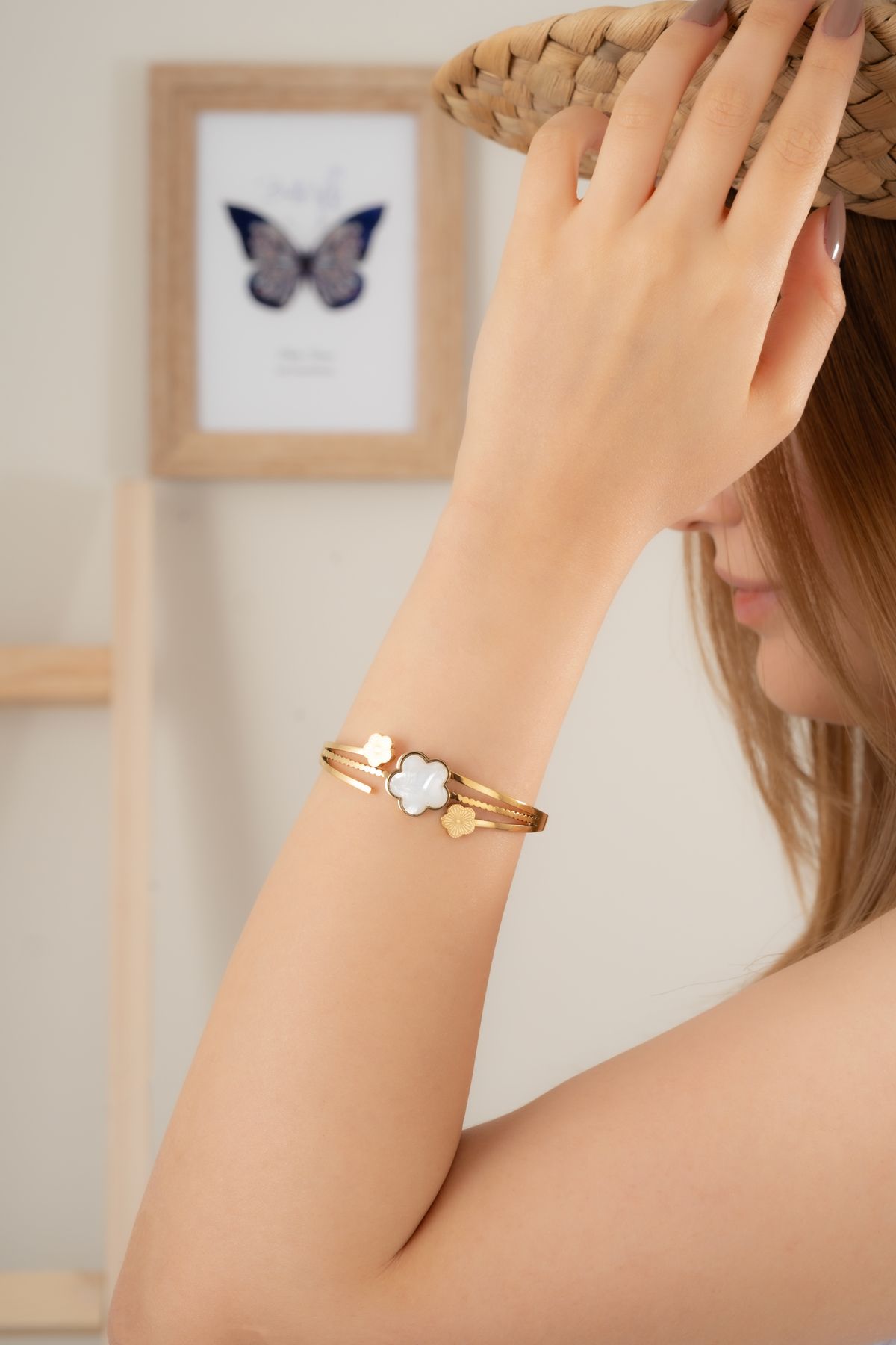 Finesa Jewelry Kadın İnci Beyaz Yonca Detaylı Altın Sarısı Bileklik