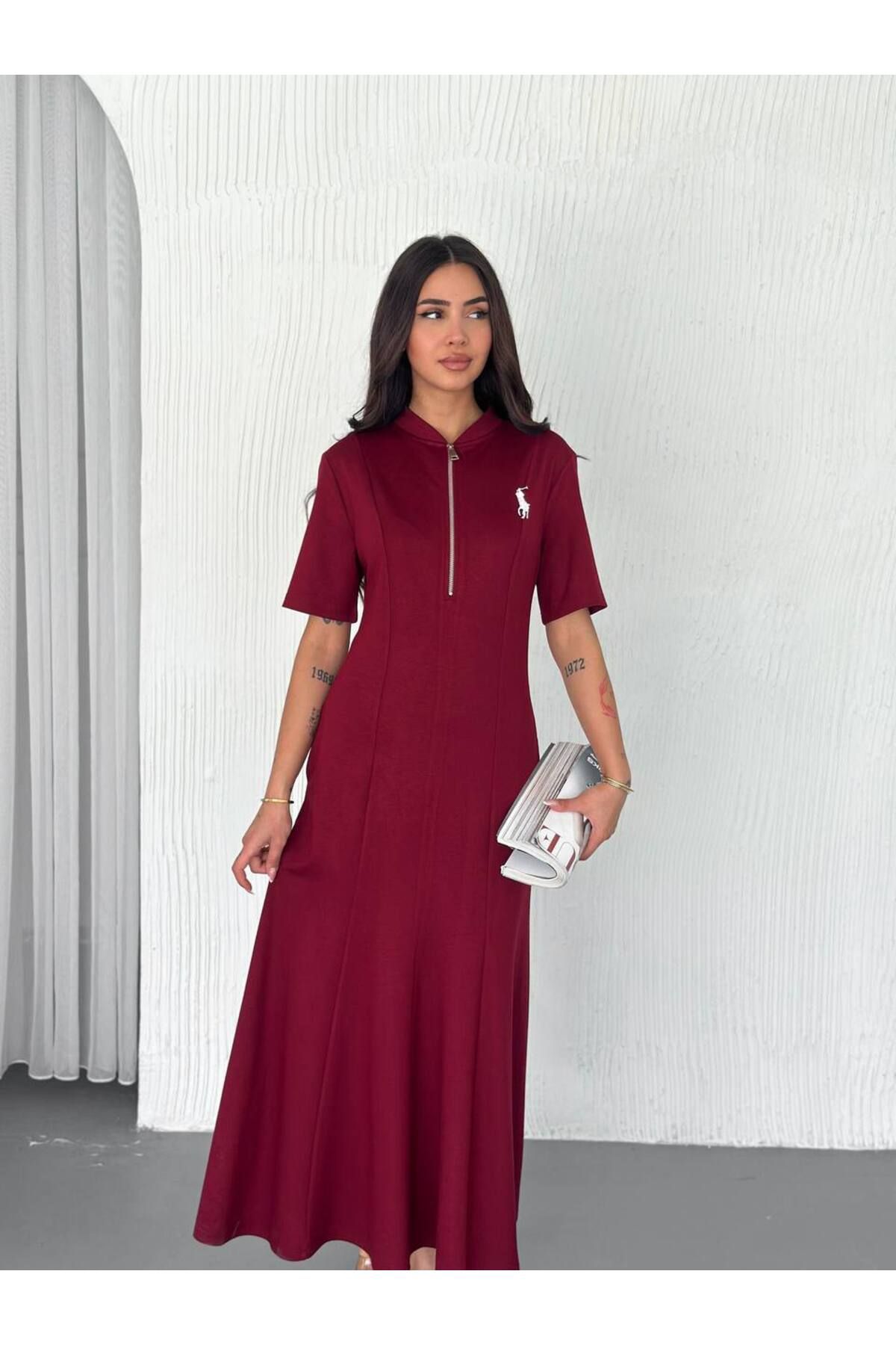 Castivo Fashion Fermuarlı Polo Yaka Kısa Kol Fit ve Etek Ucu Kloş Elbise