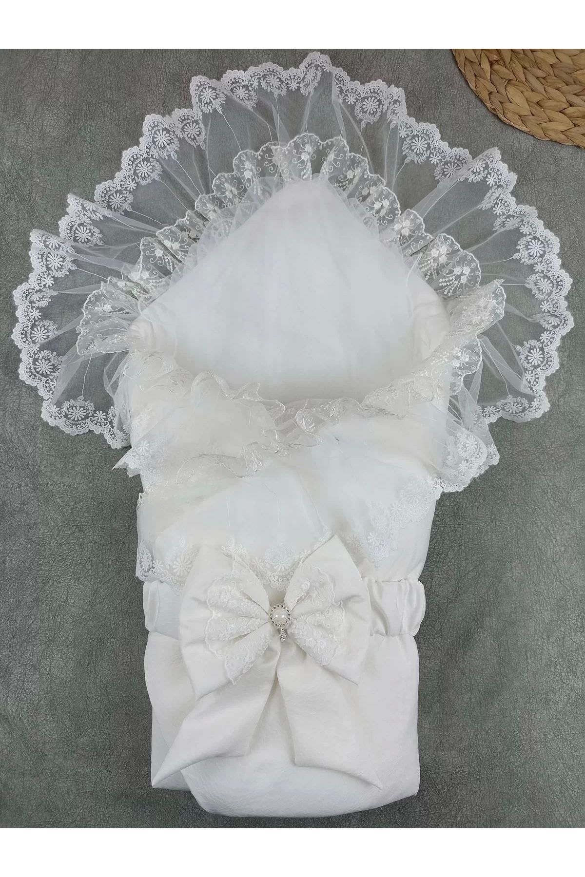 Moda Şahsenem Yenidoğan Bambu Taç Nakışlı Delüks Kundak Bebek Battaniyesi Ekru