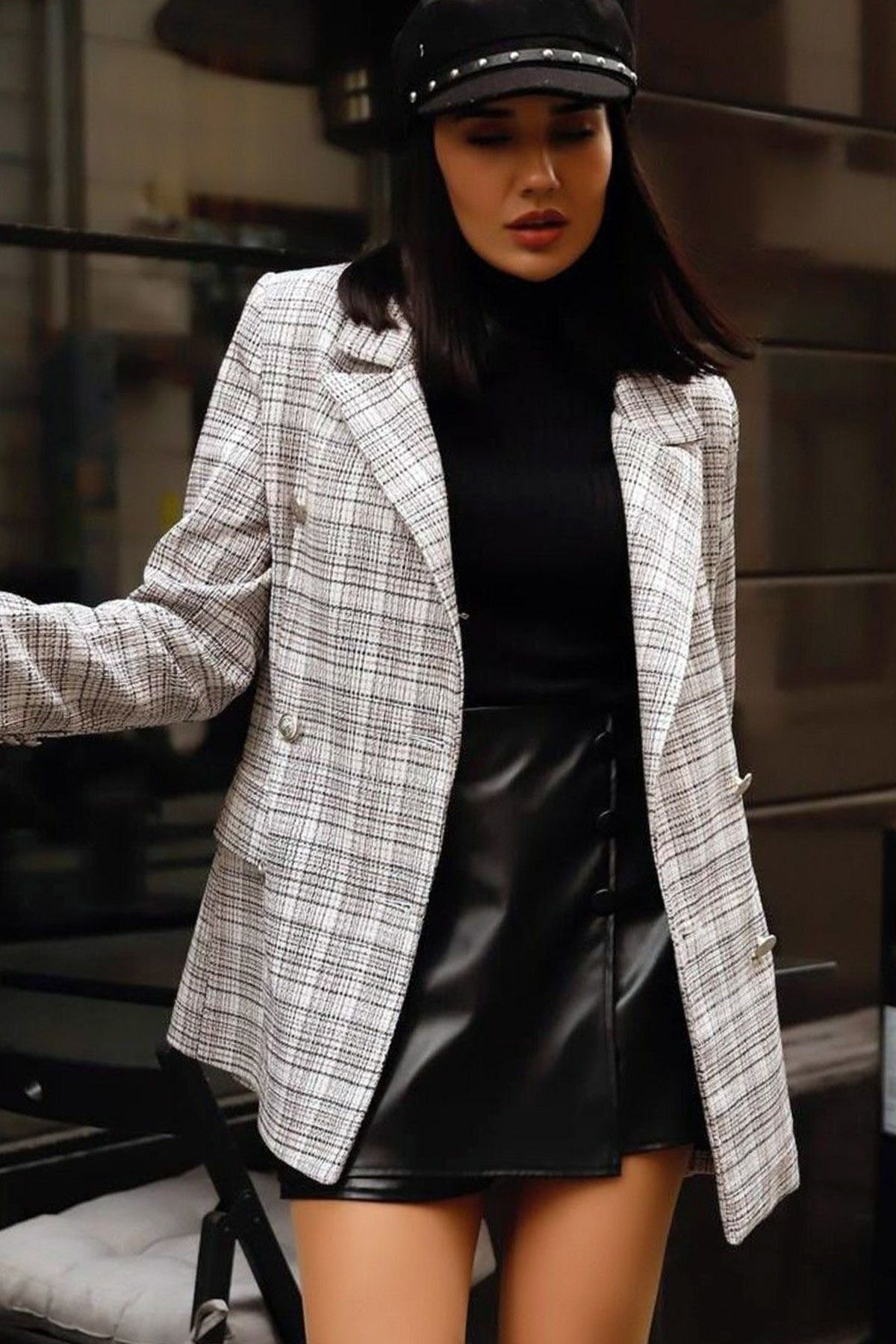 Ottawe Regular Fit Ceket Yakalı Uzun Kollu Çift Cepli Omzu Vatkalı Düğmeli Şanel Kumaş Tarz Casual Ceket