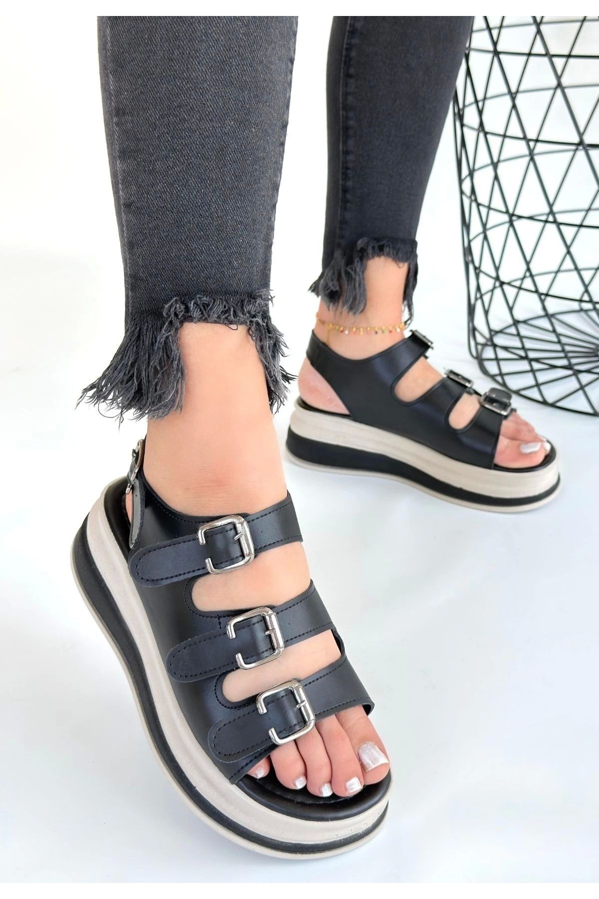 HACESHOP Jatay Siyah Cilt Sandalet