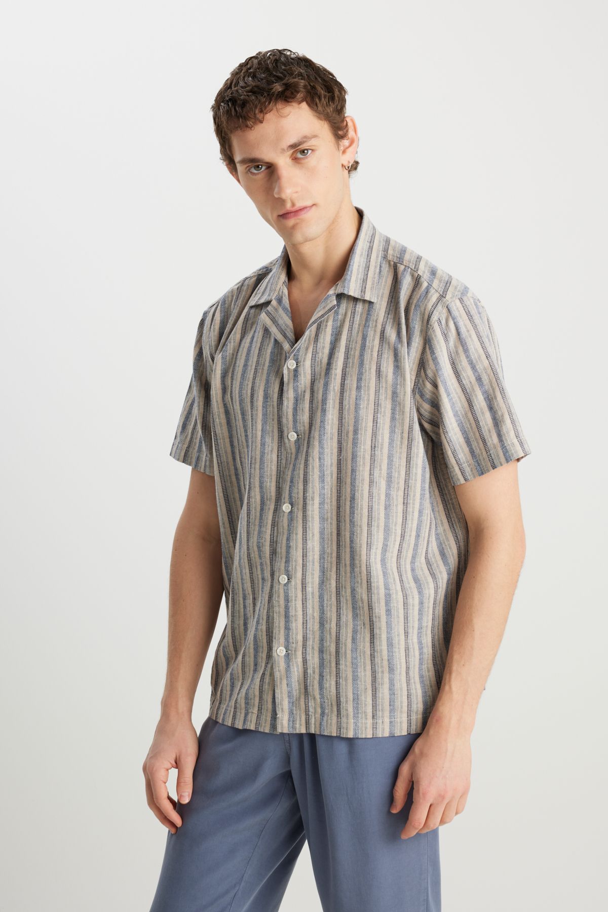 WRANGLER Relaxed Fit Geniş Kesim Pamuk Keten Karışımlı Çizgili Gömlek