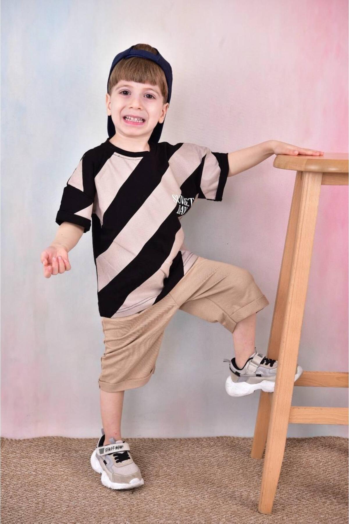 TRENDİMİZBİR-Boy's Thick Line Patterned Written Capri Suit 2
