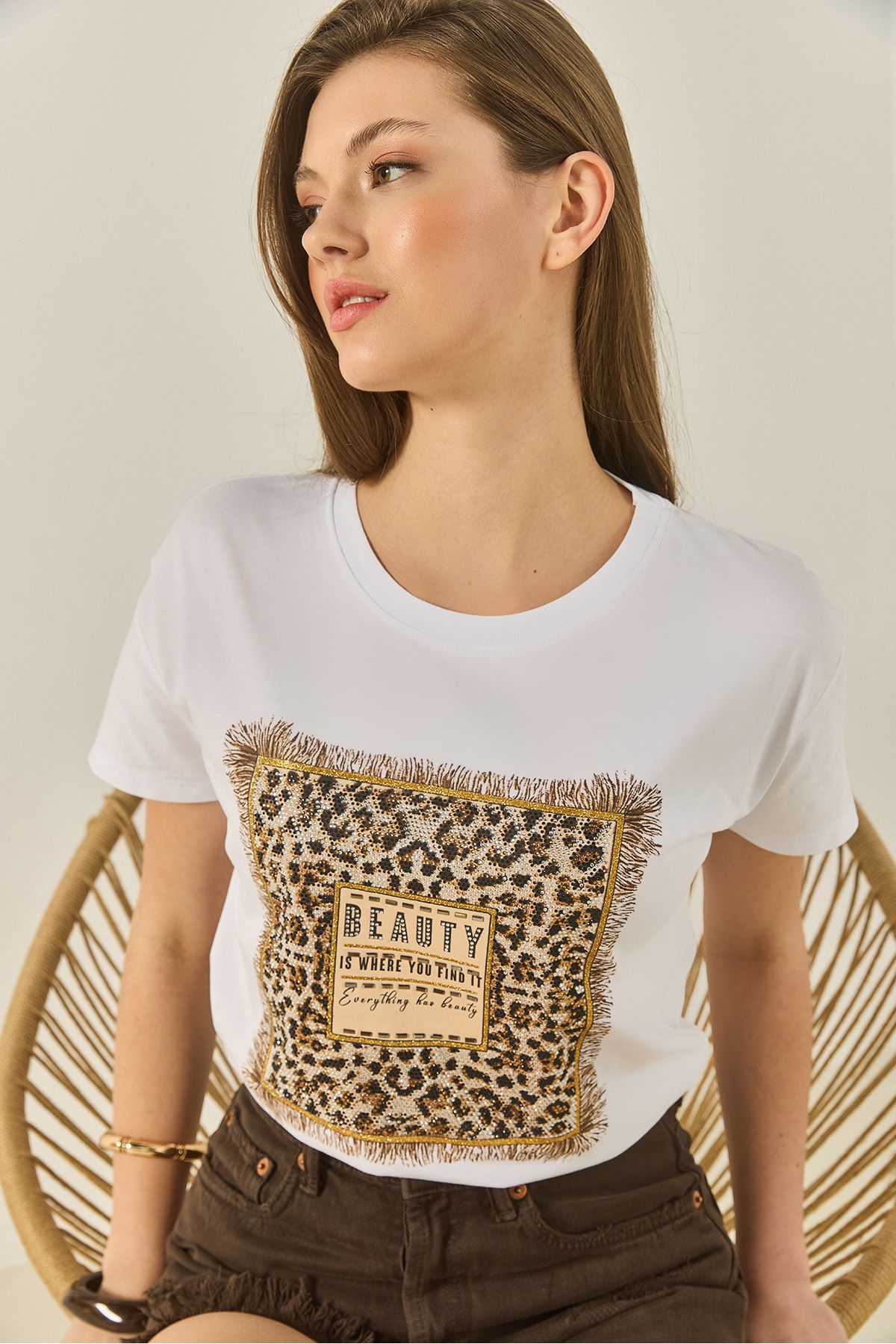 Bianco Lucci Kadın Bsisiklet Yaka Kısa Kollu Taş Baskılı Leopar Detaylı Normal Kalıp T-Shirt 1631 60283280