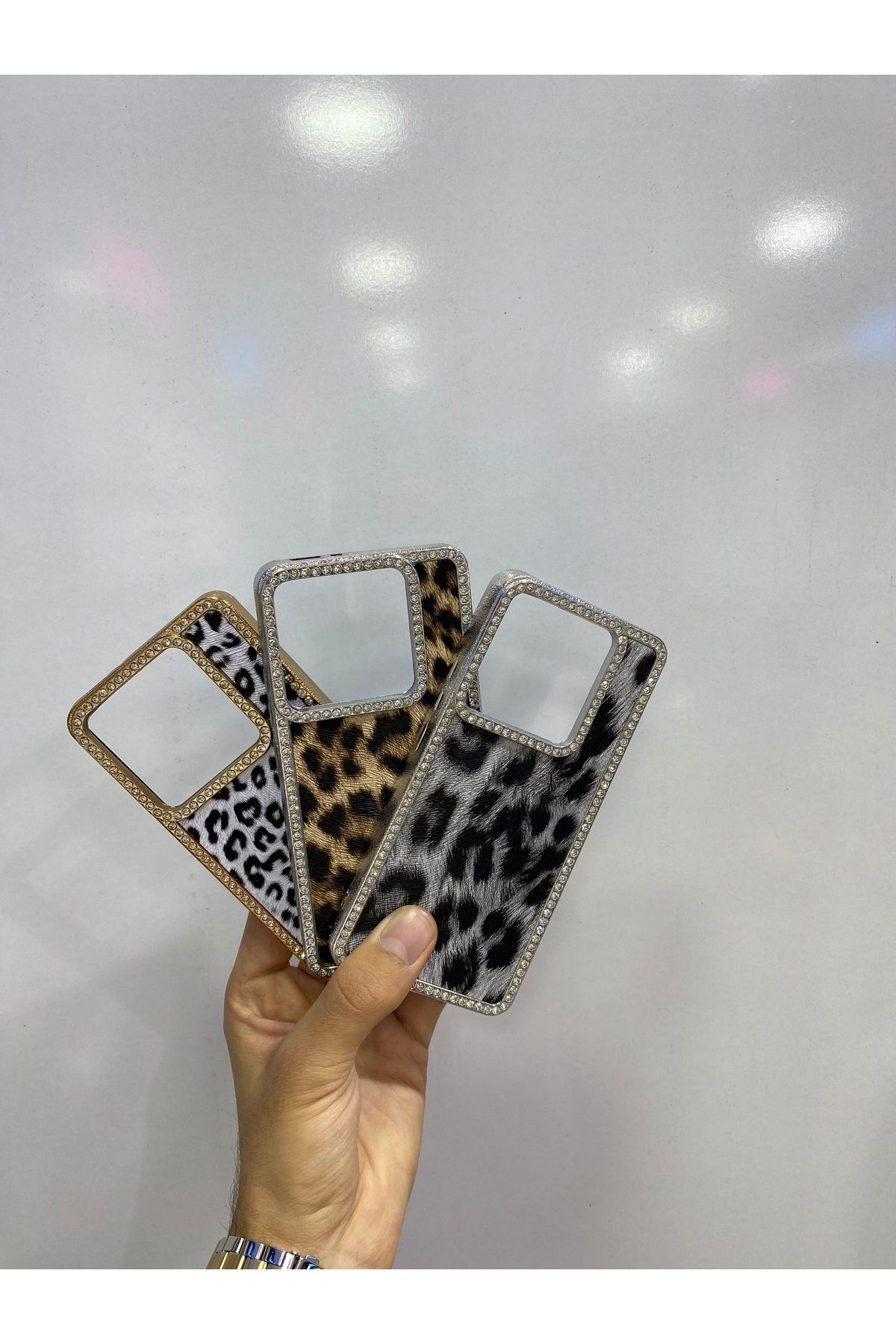 shop Mı 14T Leopar Desenli Taşlı Kılıf