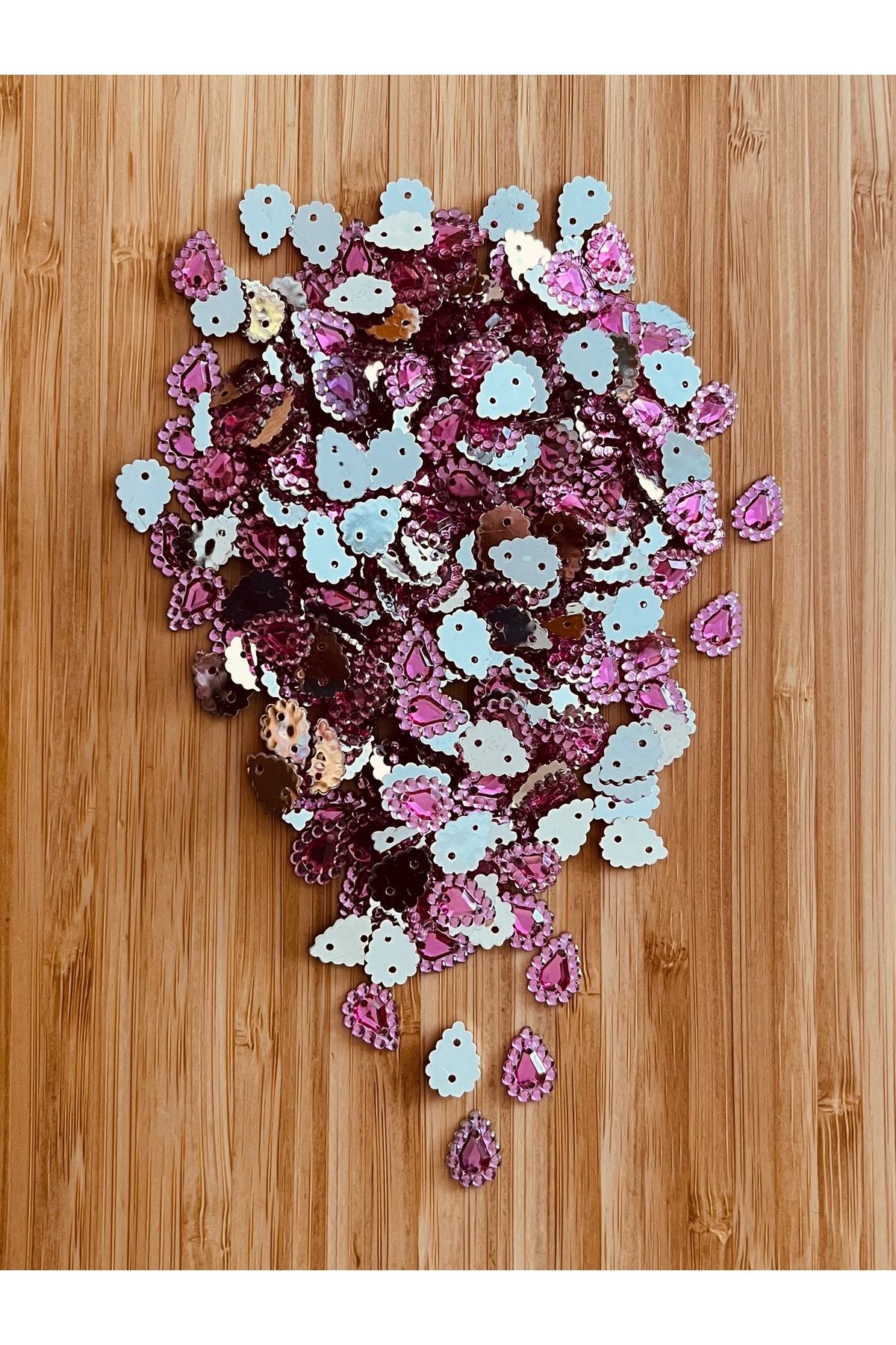 Öztürk Oya, Abiye Ve El Işleme Taş Görünümlü Plastik Damla Pul. Paket Içi 270 Adet. 20gr.