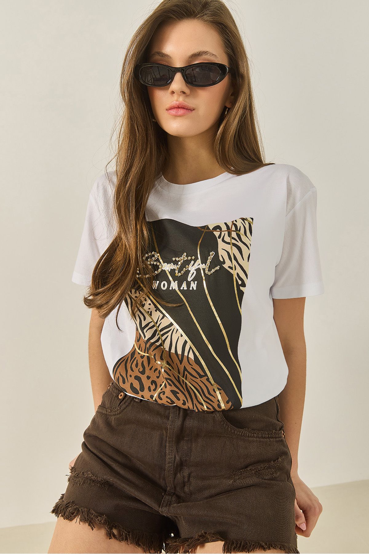 Bianco Lucci Kadın Desenli Taş İşlemeli Normal Kalıp Pamuklu T-Shirt 8125 60283304