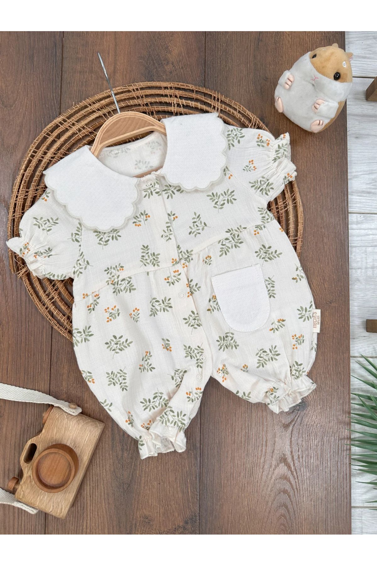 tiwitibaby Müslin Çiçek Desenli Yaka Güpürlü Alttan Çıtçıtlı Yazlık Kız Bebek Tulum