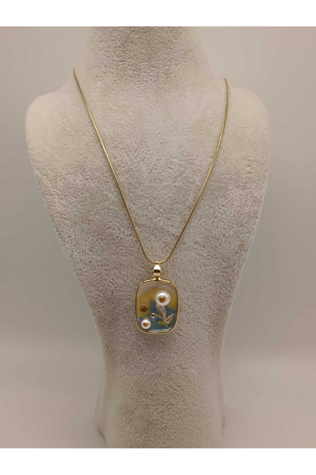 TLSMACCESORIES ÇELİK KOLYE SARI MAVİ ÇİÇEK FİGÜR