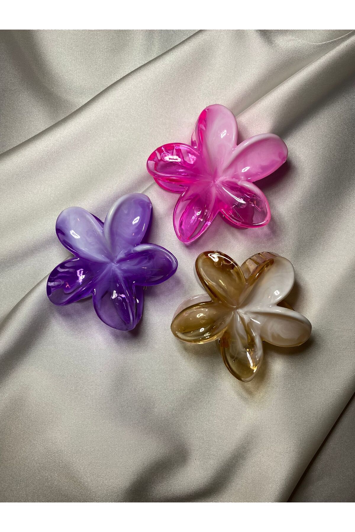 jemilas Çift Renkli Üçlü Lotus Çiçeği Toka Mor, Pembe, Kahverengi 8 CM
