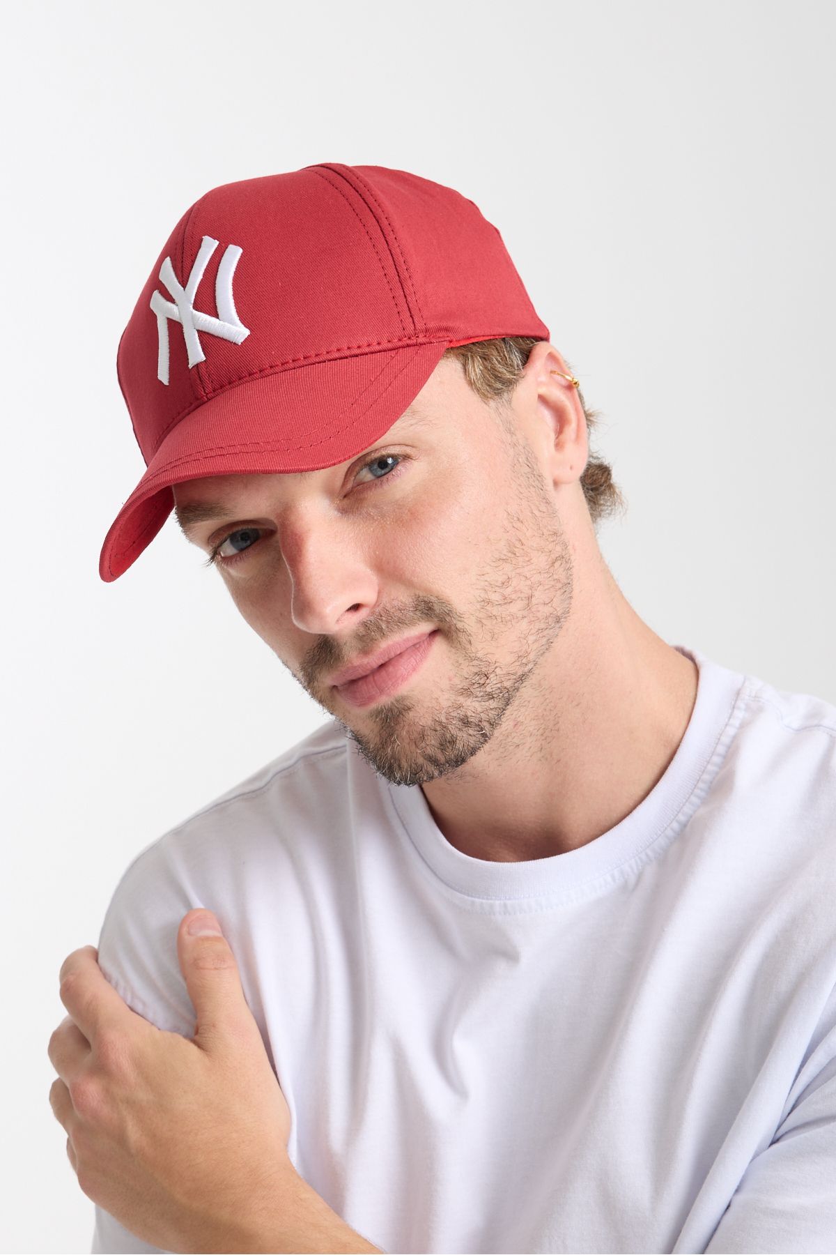 Moda Days Bordo Renk NY Nakışlı Beyboz Şapka
