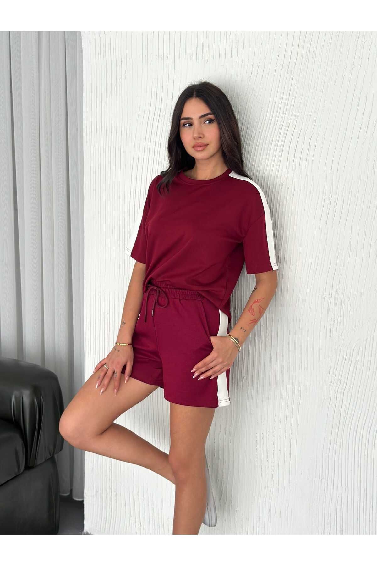 The Robi Şerit Detaylı T-shirt Şort Takım