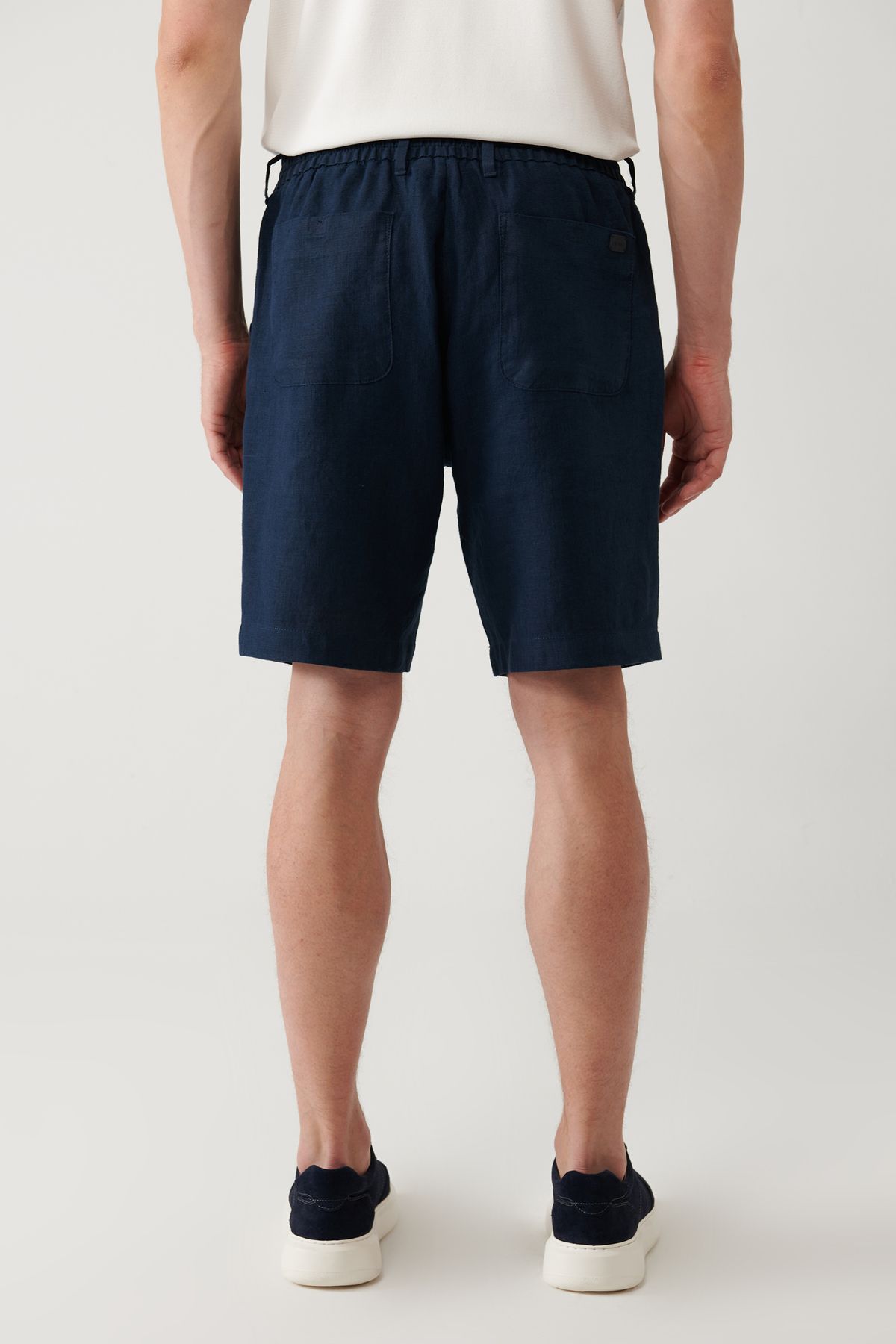 Avva-Marineblaue Assos-Shorts aus 100 % Leinen mit elastischem Bund für Herren A41y3710 5
