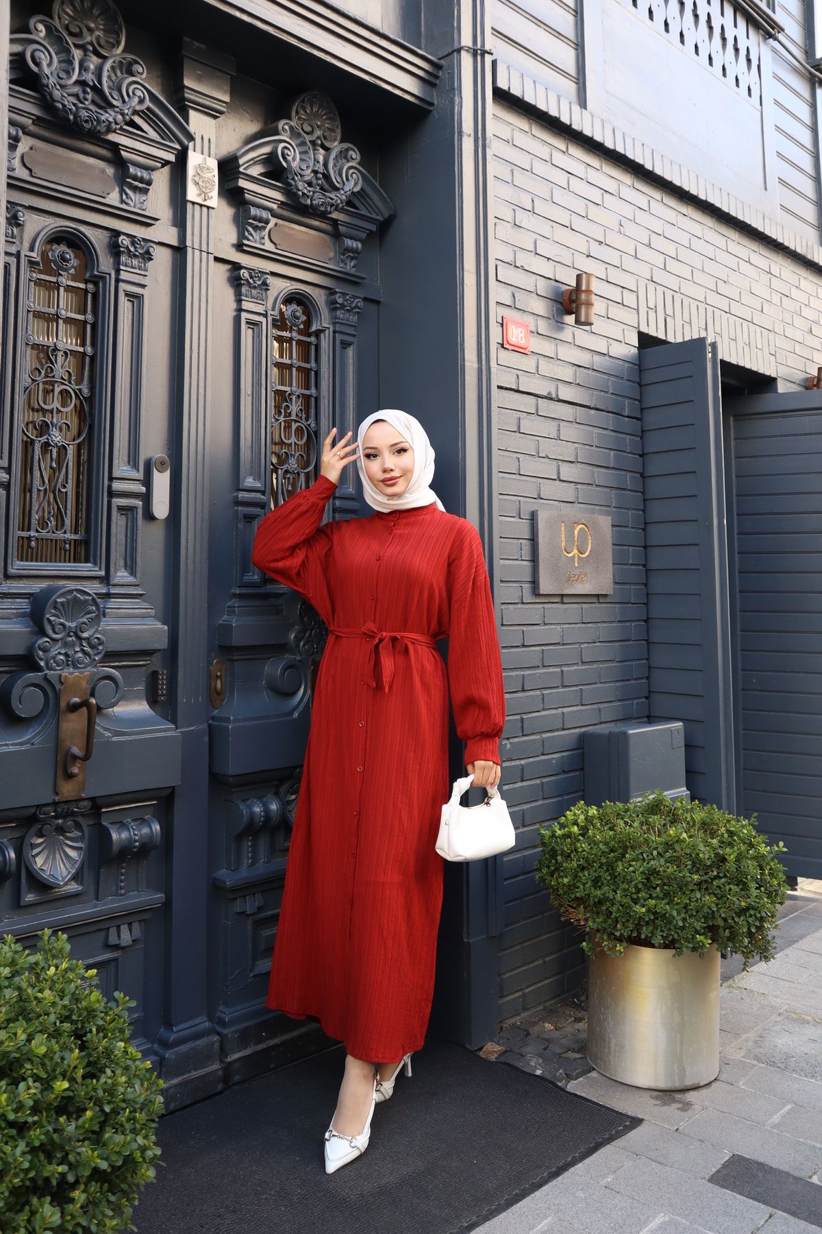 ECESSAMODAM Yarasa Kol Düğmeli Kuşaklı Tesettür Elbise