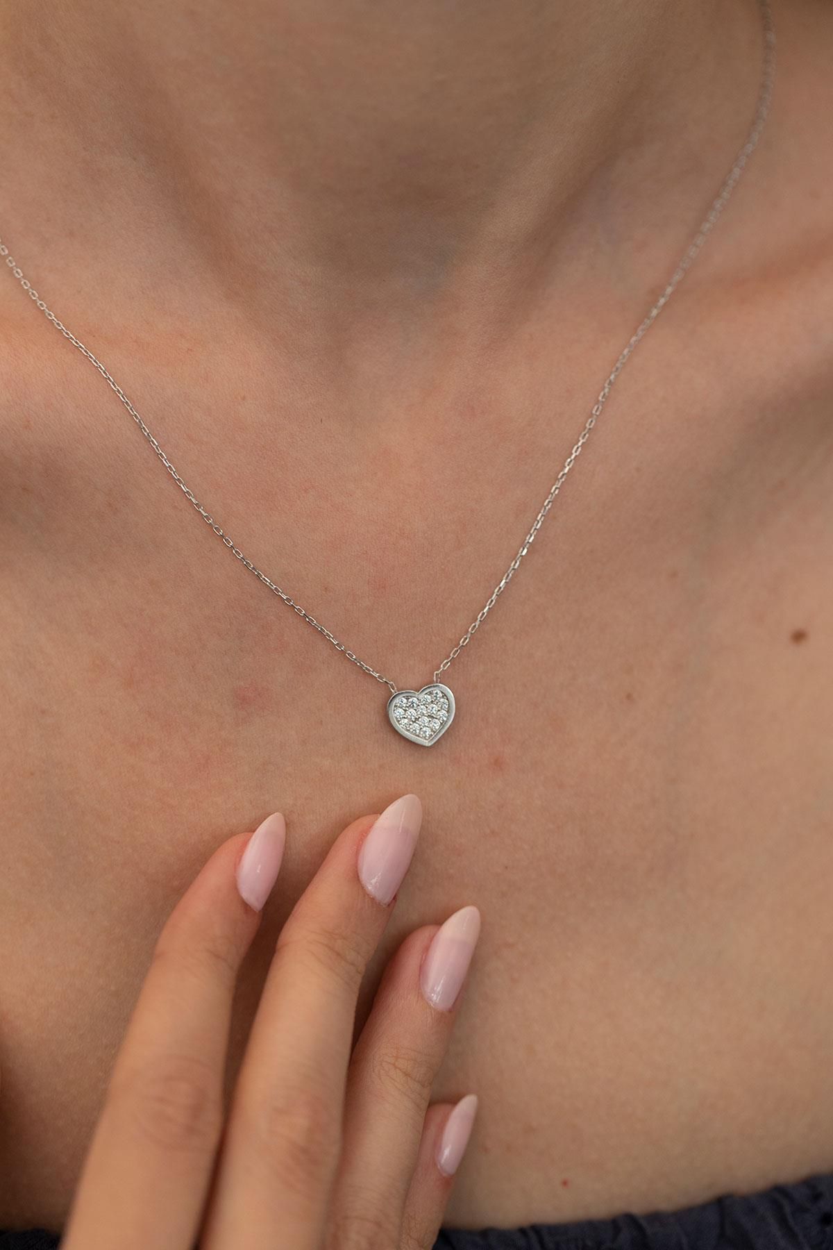 Ninova Silver Kalp Model Gümüş Zirconia Kolye