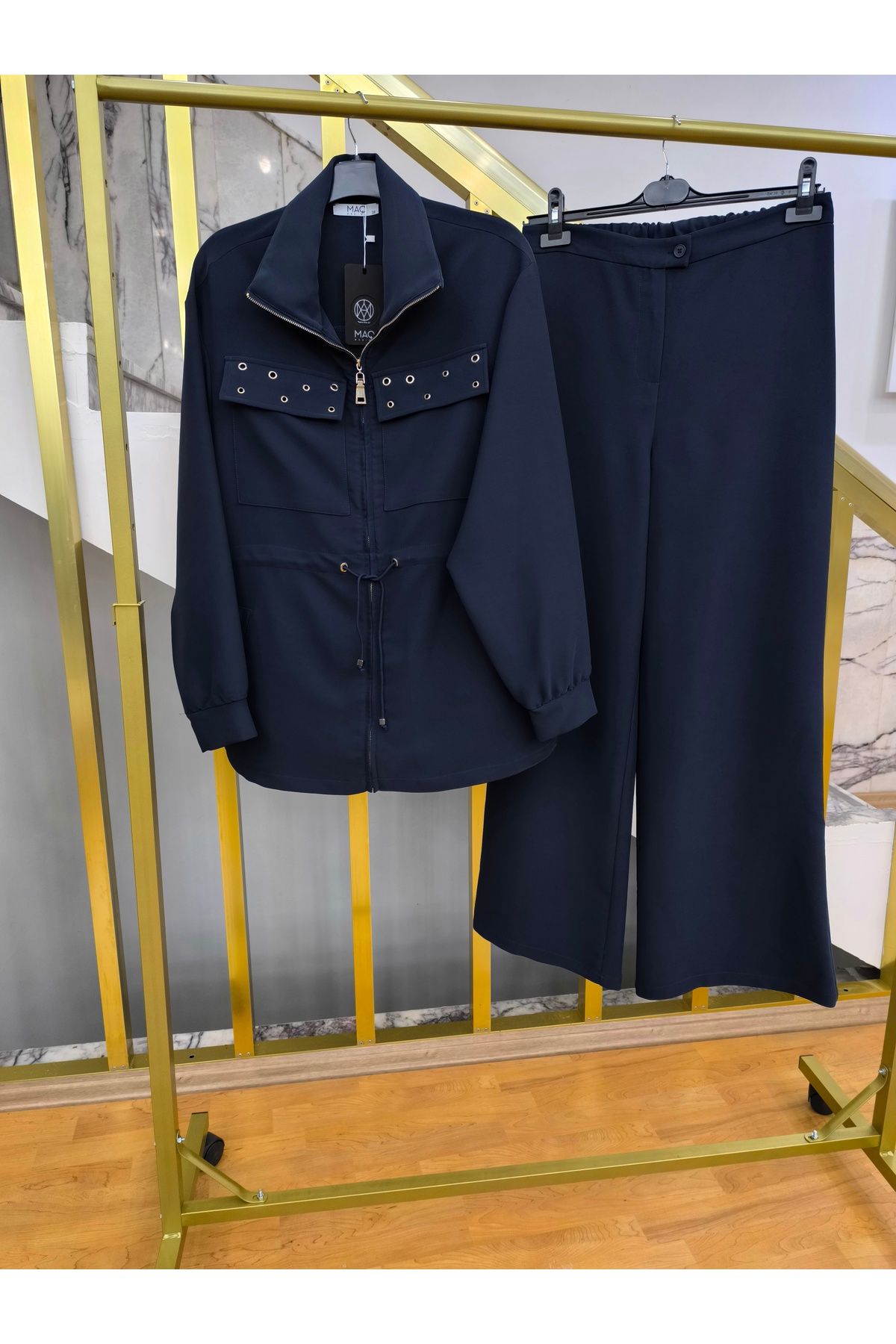MAQ DESIGN Lacivert Beyazlı Pantolonlu Takım