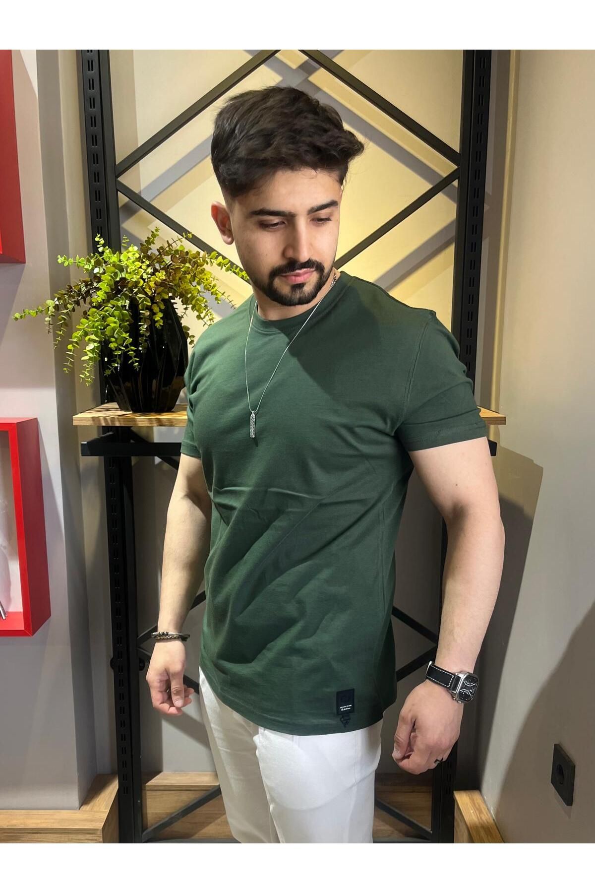 Butik Unisex Bisiklet Yaka Regular Armalı Haki Basic Tişört