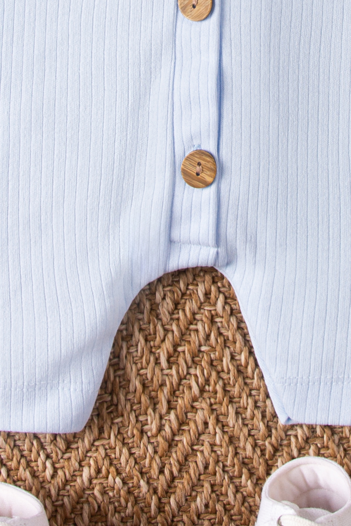 Mai Perla Kısa Kollu Tahta Düğmeli Organik Tulum Bebek Takım fotoğrafı 6 (önizleme)
