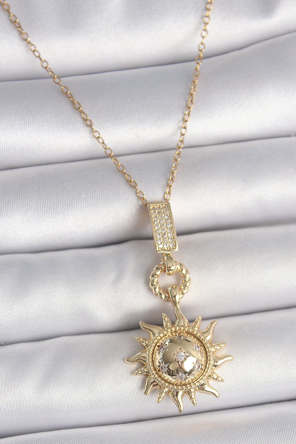 seZZeon 316L Çelik Gold Renk Zirkon Taşlı Sallantı Güneş Model Kadın Kolye