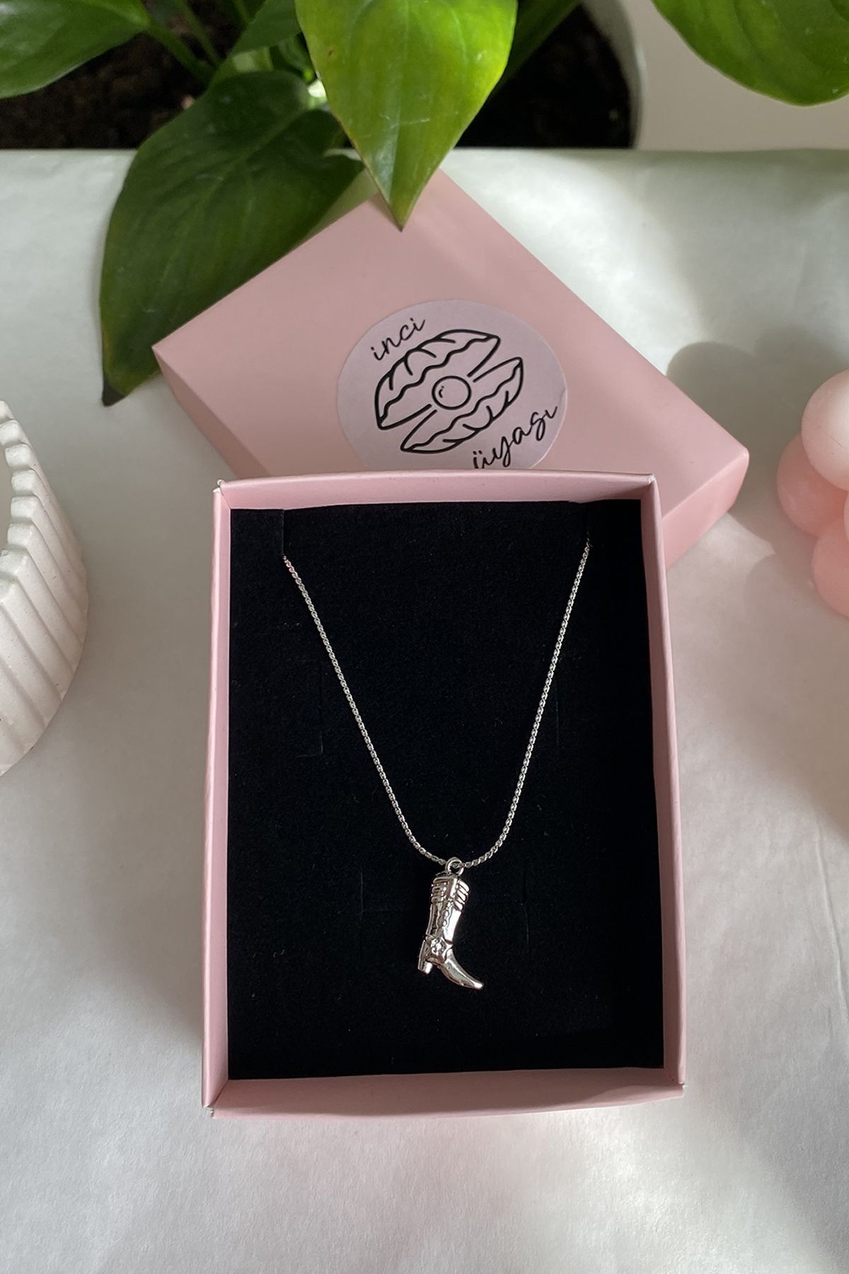 shop Kadın Kovboy Çizme Gümüş Renk Çelik Kolye
