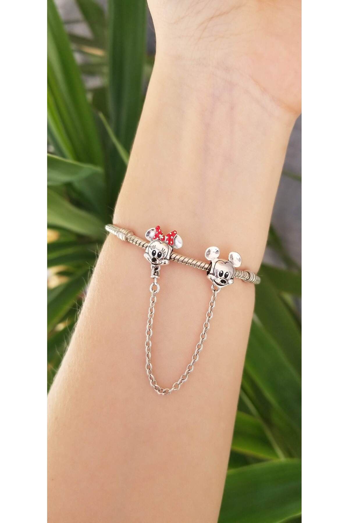 şengül takı evi Gümüş Mickey ve Minnie Başı Charmların Düşmesini Engelleyen Güvenlik Zinciri Charm