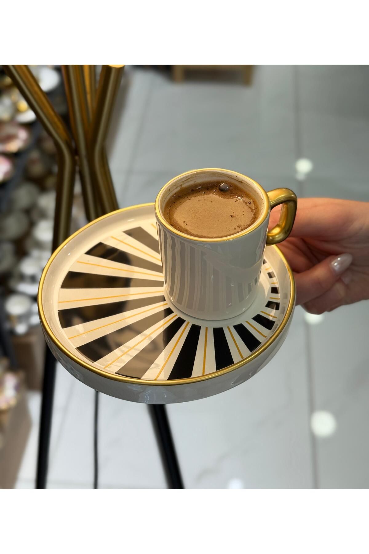 Onedekor 6'lı Modern Özel Seri Sunum Tabaklı Kahve Fincanı Piano