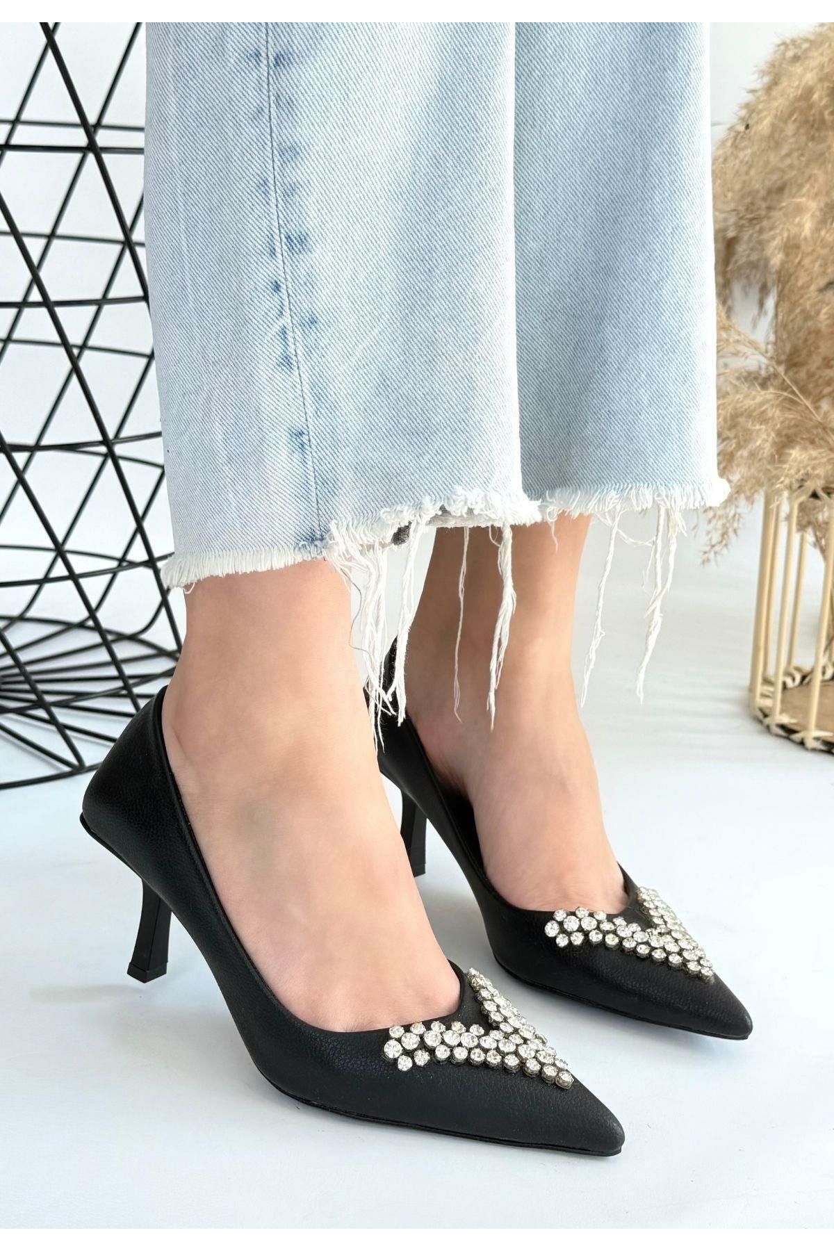 Nil Shoes Mekta Siyah Cilt Topuklu Ayakkabı