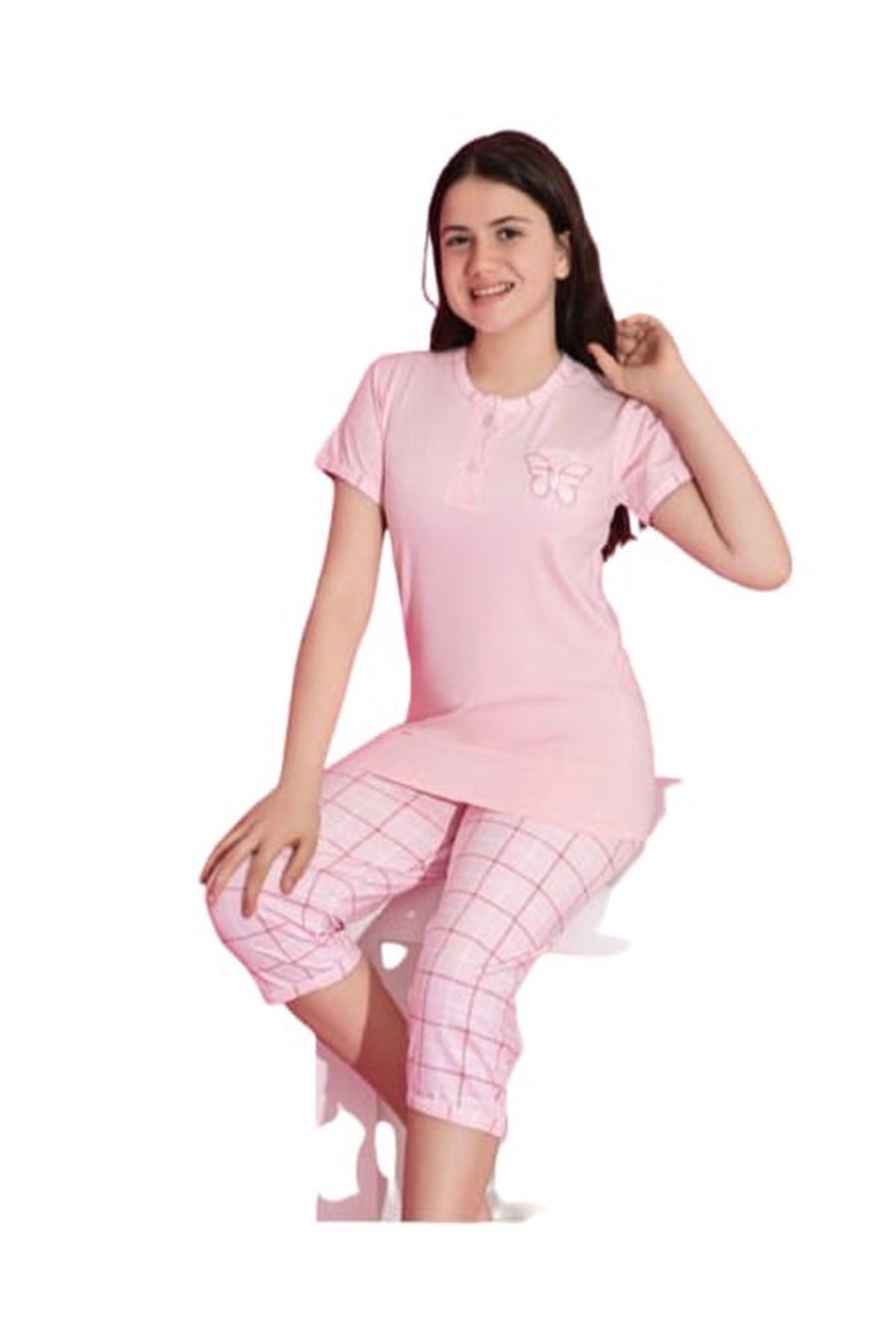 Tarık Kız Çocuk %100 Pamuk Likralı Penye Yarım Düğme Pembe Kelebek Nakışlı Kısa Kol Kapri Pijama Takımı