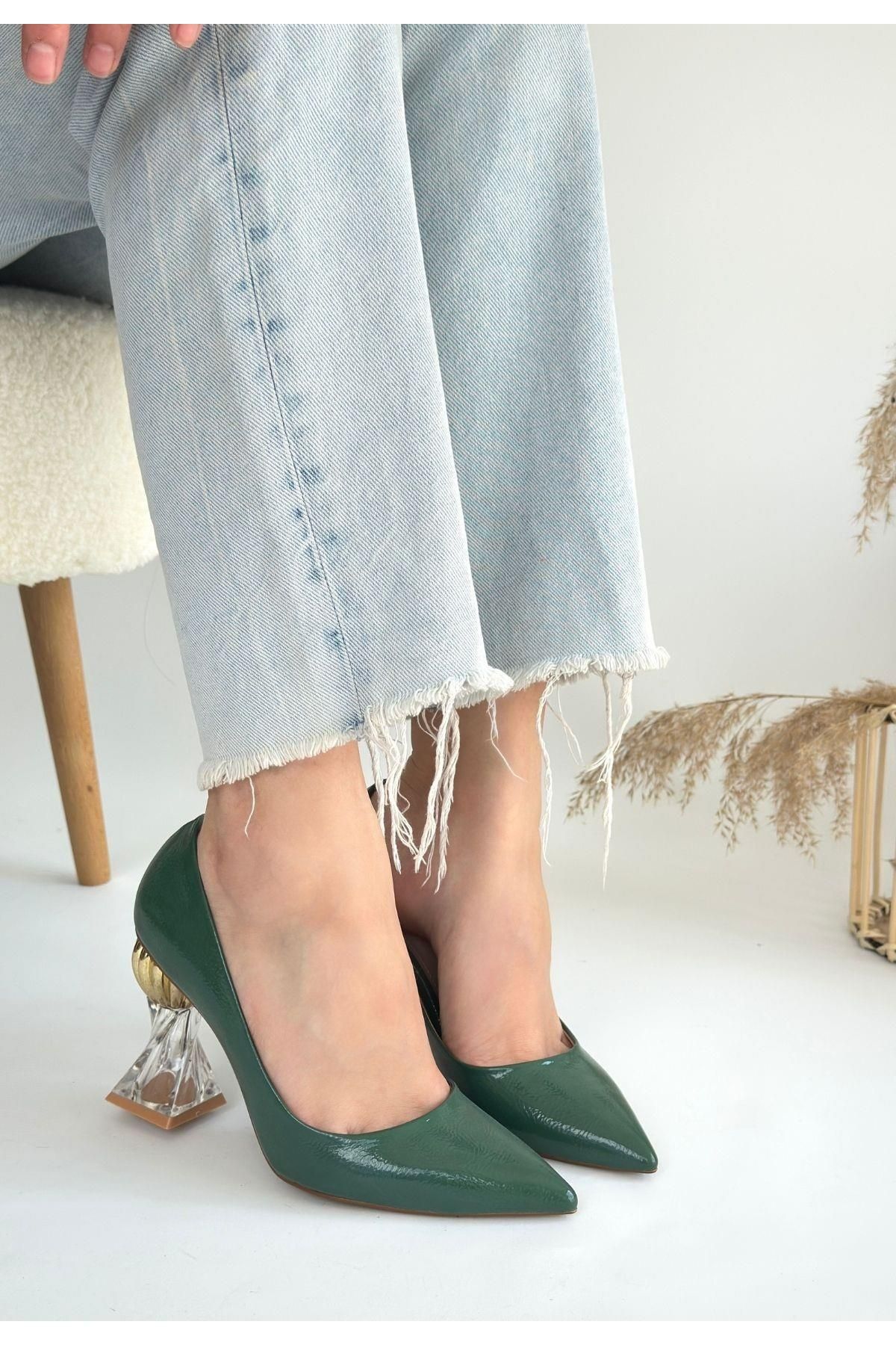 Nil Shoes Pioni Yeşil Rugan Topuklu Ayakkabı