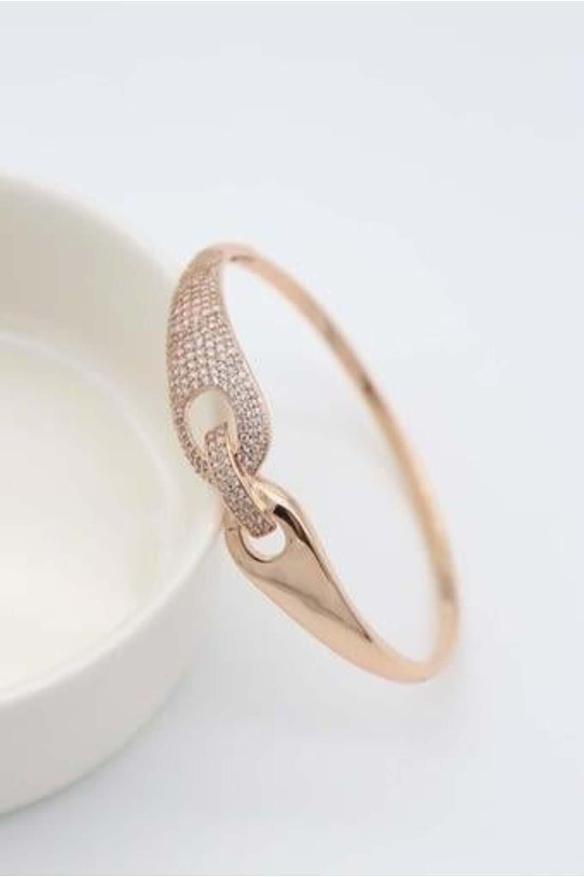 BY CANSU ACCESSORİES Lucrezia Gold Kelepçe