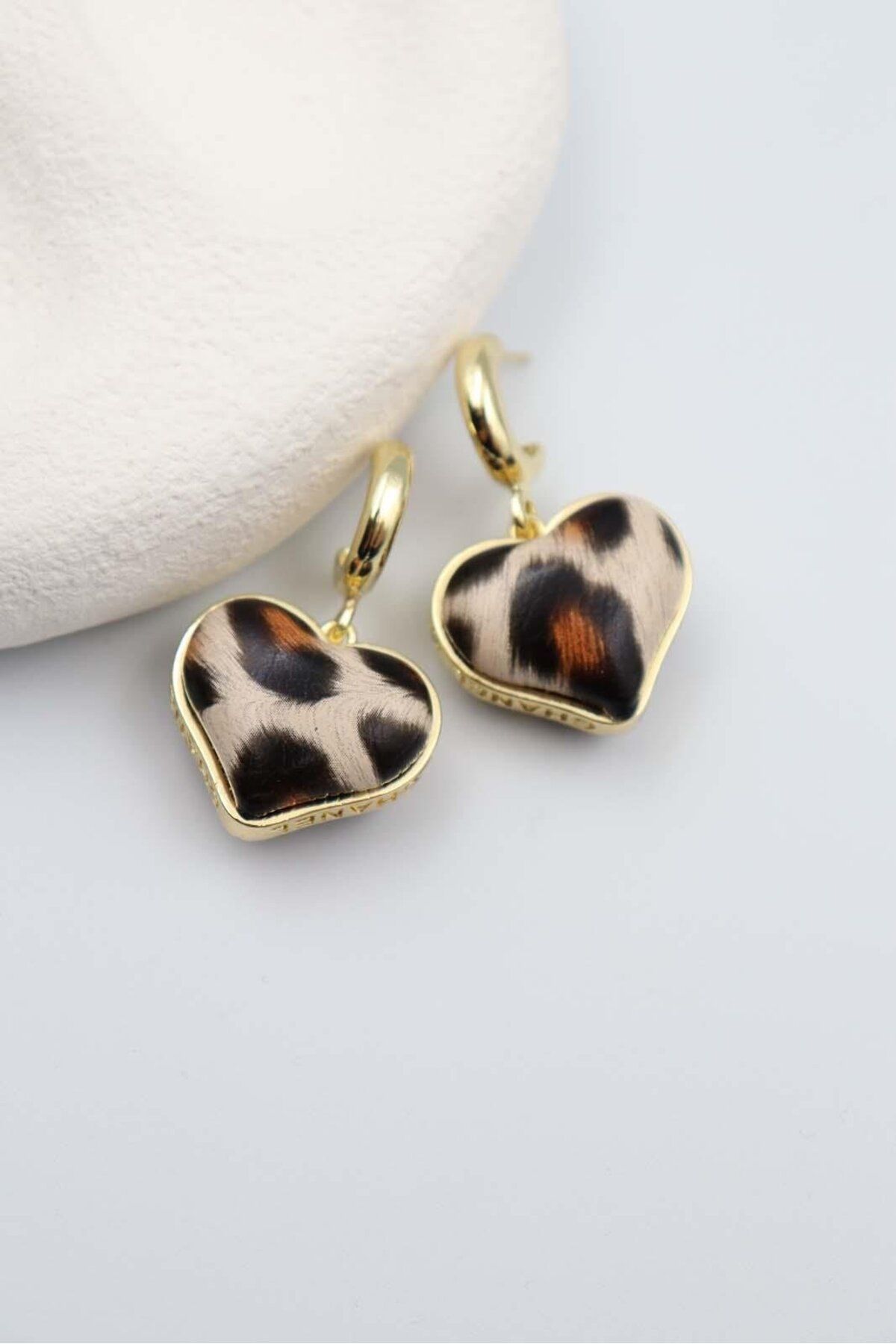BY CANSU ACCESSORİES Geovani Gold Küpe