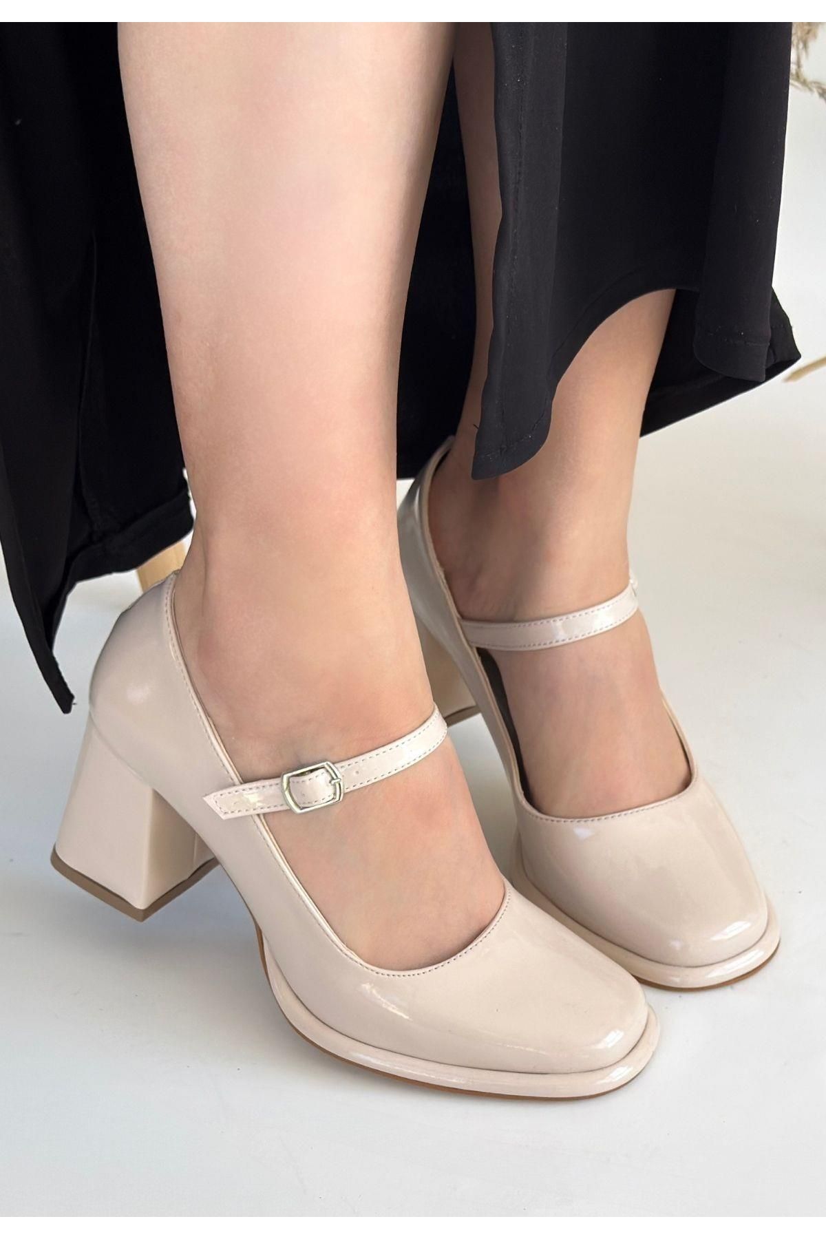 Nil Shoes Puar Bej Rugan Topuklu Ayakkabı