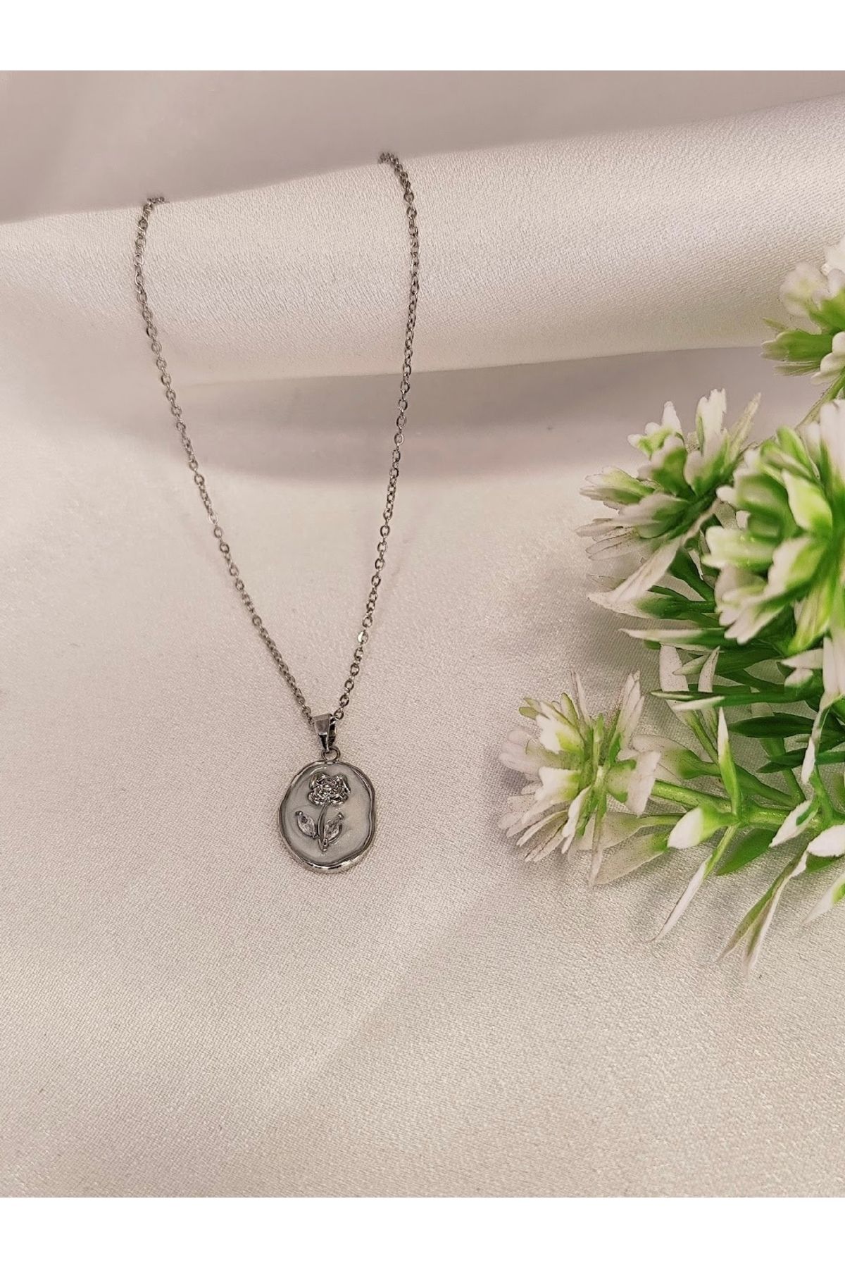 Grace Design Çiçek model gold renk kadın kolye