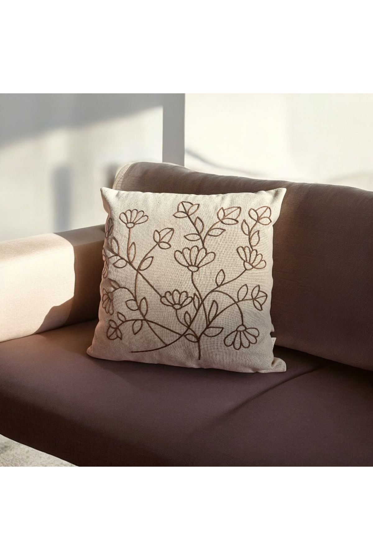 Havenleaf Punch İşlemeli Kahverengi Çiçek Desenli Kırlent Kılıfı – 43x43 cm, Keten Pamuk