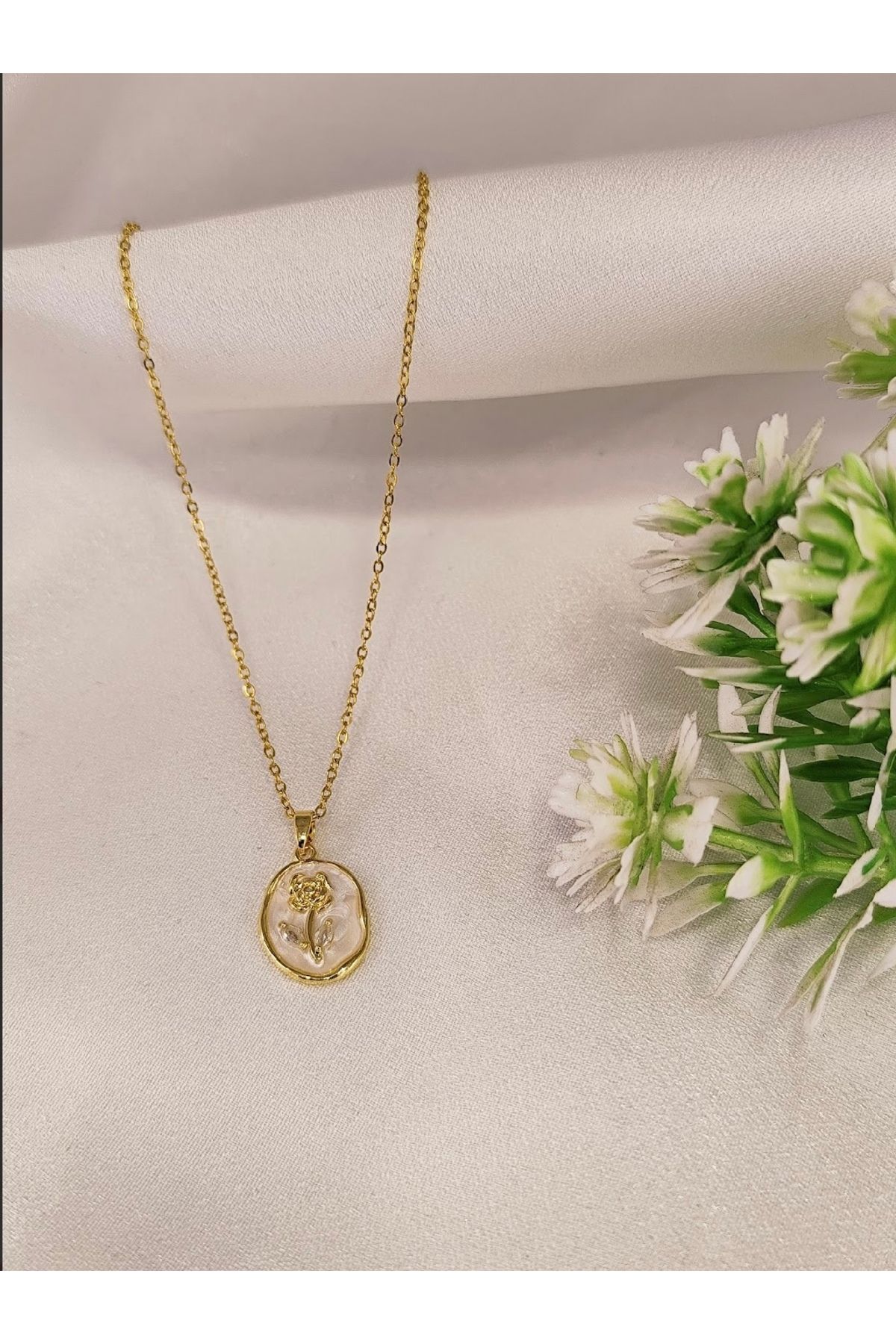 Grace Design Çiçek model gold renk kadın kolye