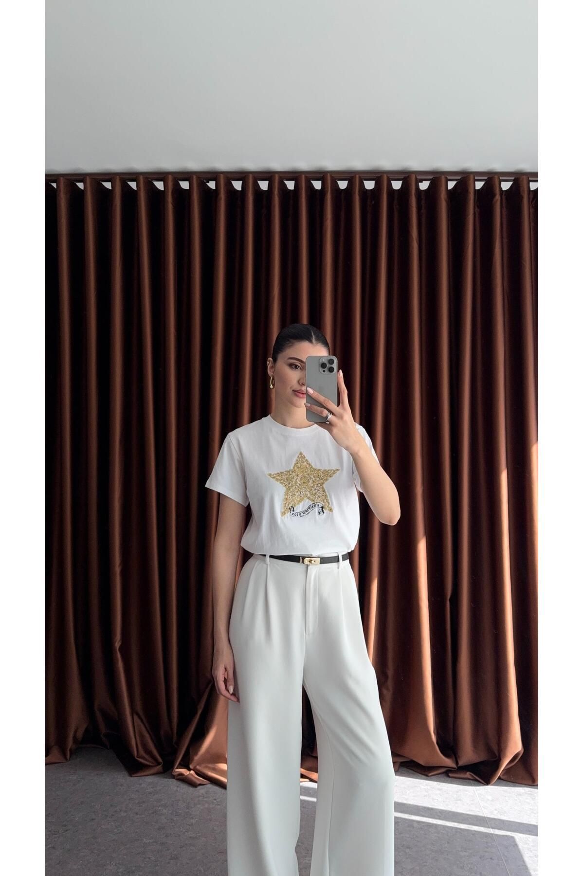 HAZELANNA Gold Yıldızlı Beyaz Tshirt