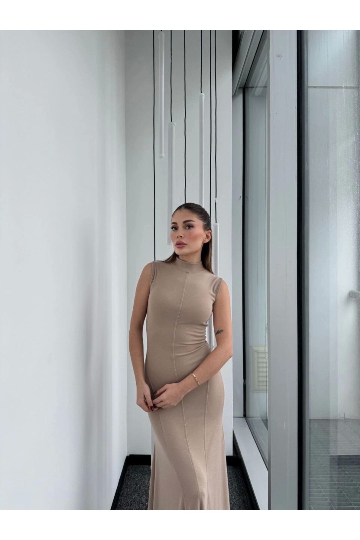 MODA Kolsuz Yarım Bogazlı Uzun Elbise- Bej