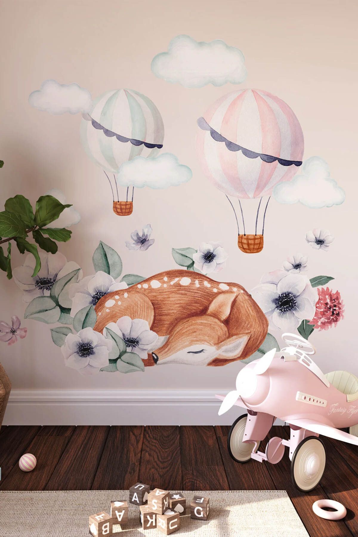 KT Decor Gökyüzü Rüyası Sevimli Geyik Balonlar Bulutlar ve Çiçekler Çocuk Odası Duvar Sticker Seti