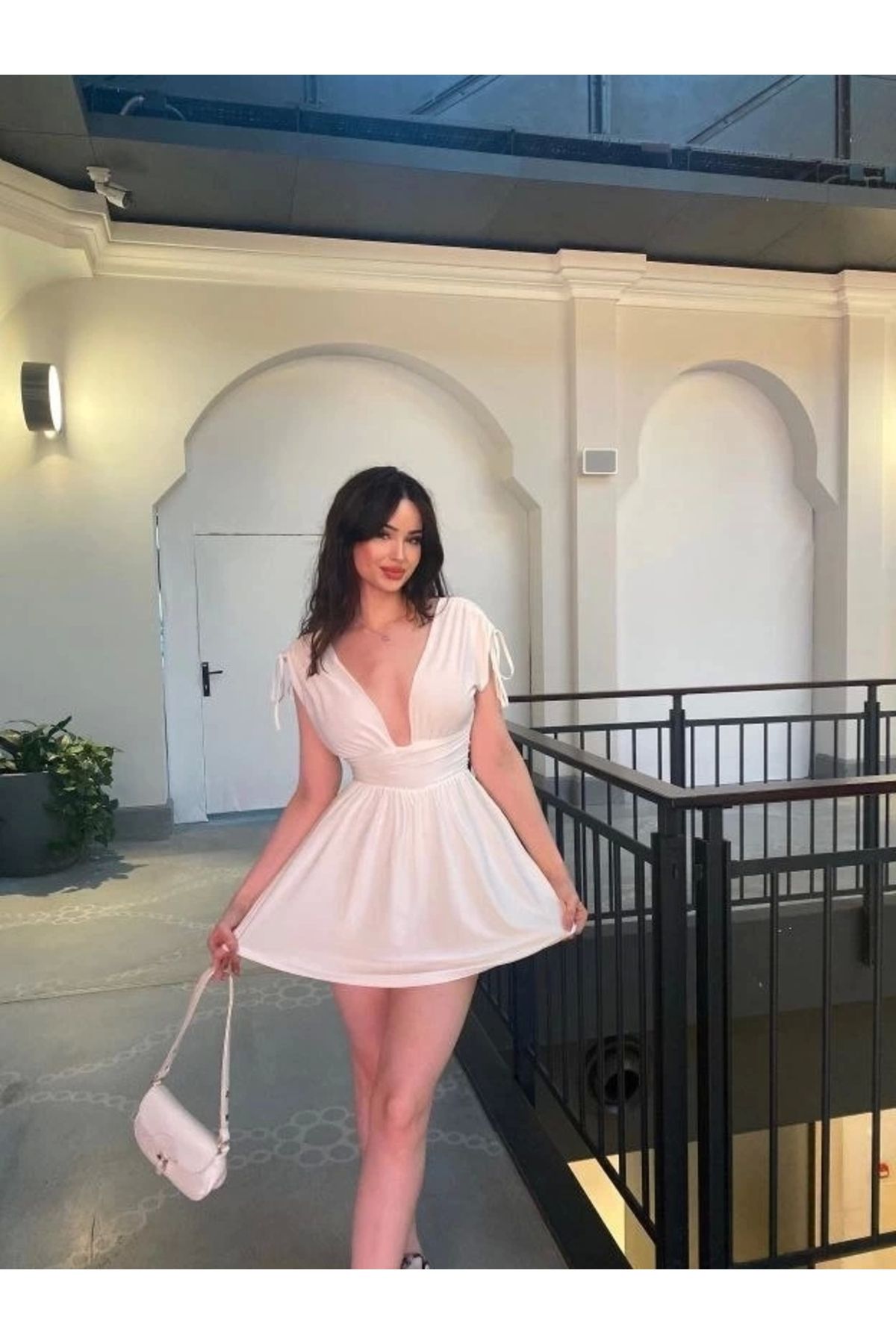 MODA Omuzu ip Askılı Şortlu Elbise - Beyaz