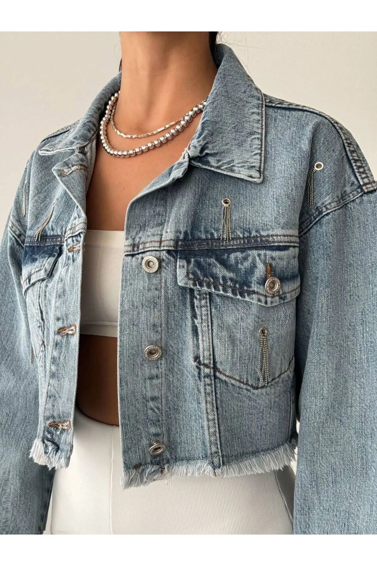 bysedaortac Mavi Zincir Detaylı Oversize Crop Kadın Kot Ceket