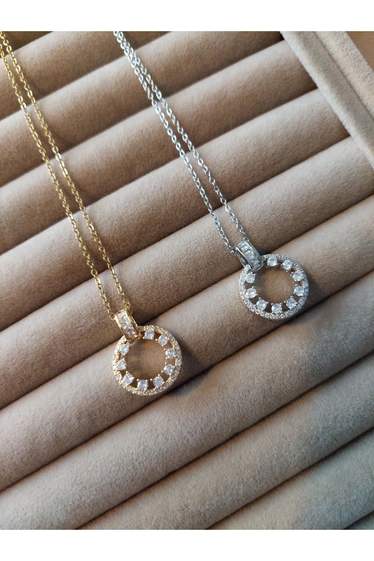 Lucetta Jewelry Maia Kolye